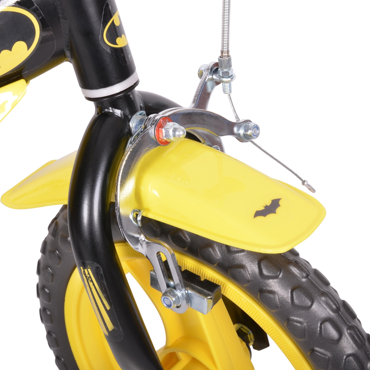 Czarny rower z żółtym logo Batmana i błotnikiem.