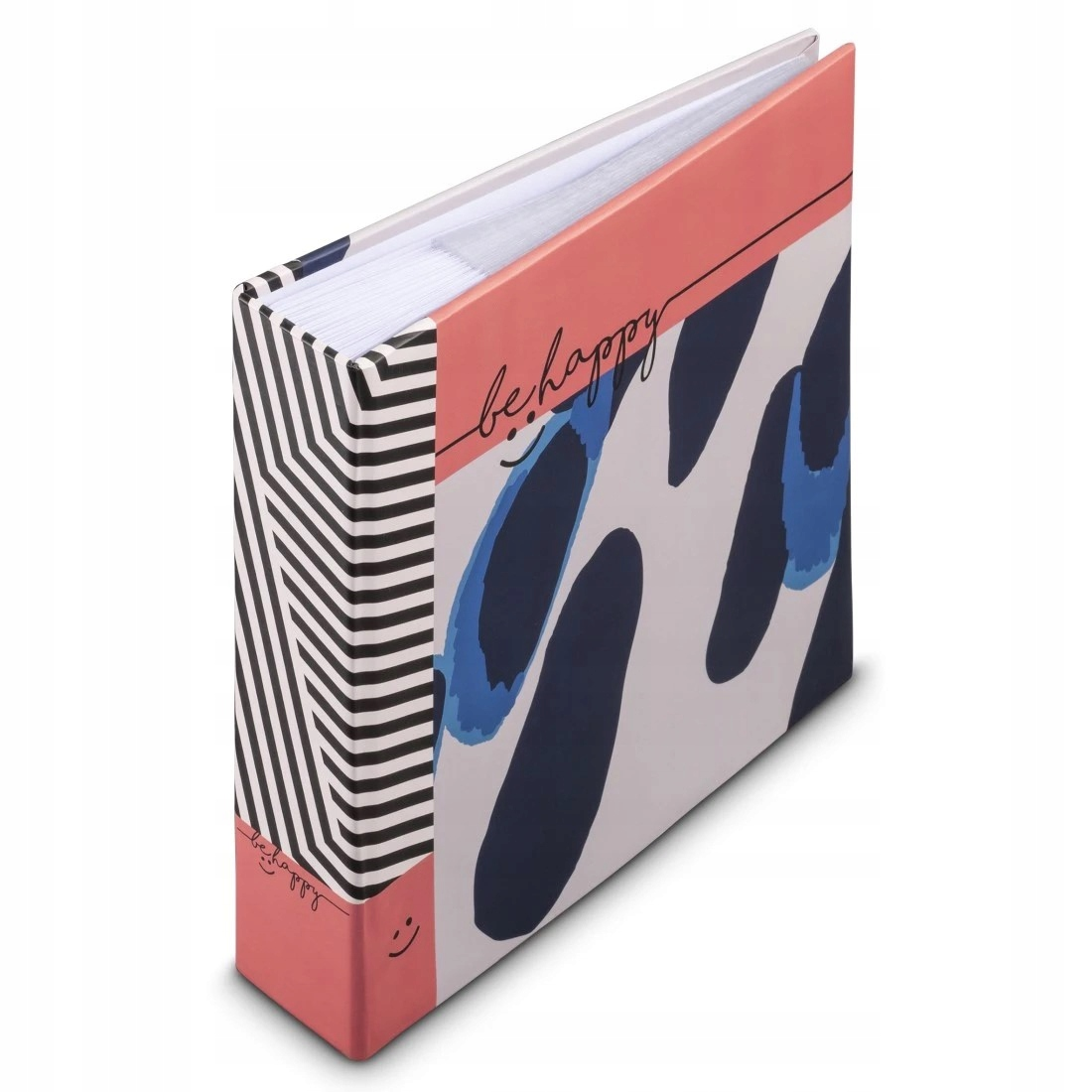 Otwarty segregator w paski czarno-białe z abstrakcyjnymi niebiesko-białymi kształtami.