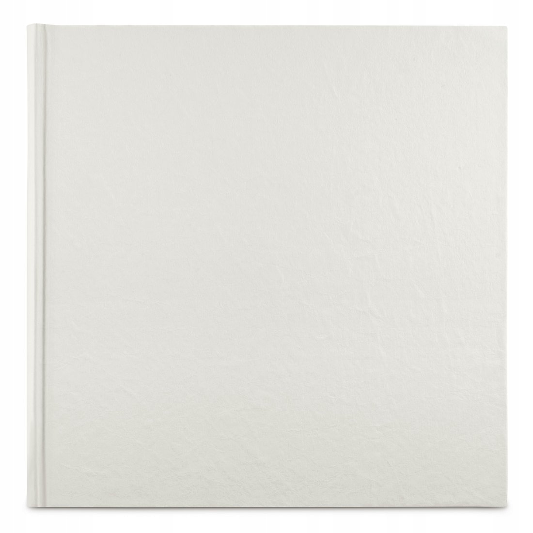 Zamknięta biała książka z gładką okładką i wąskim grzbietem, na białym tle.