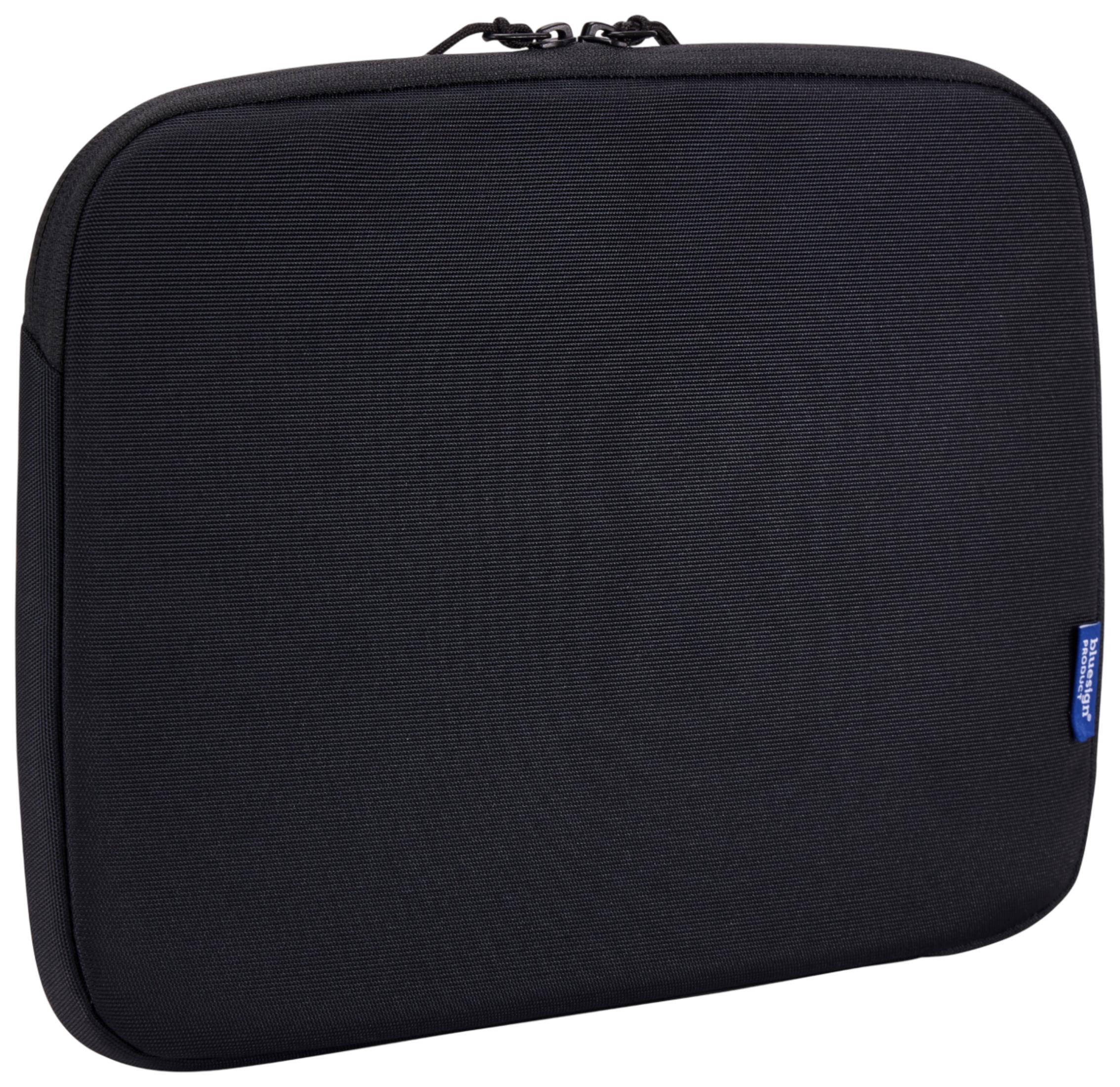 Custodia nera per laptop con cerniera e patch logo Bluesign blu.