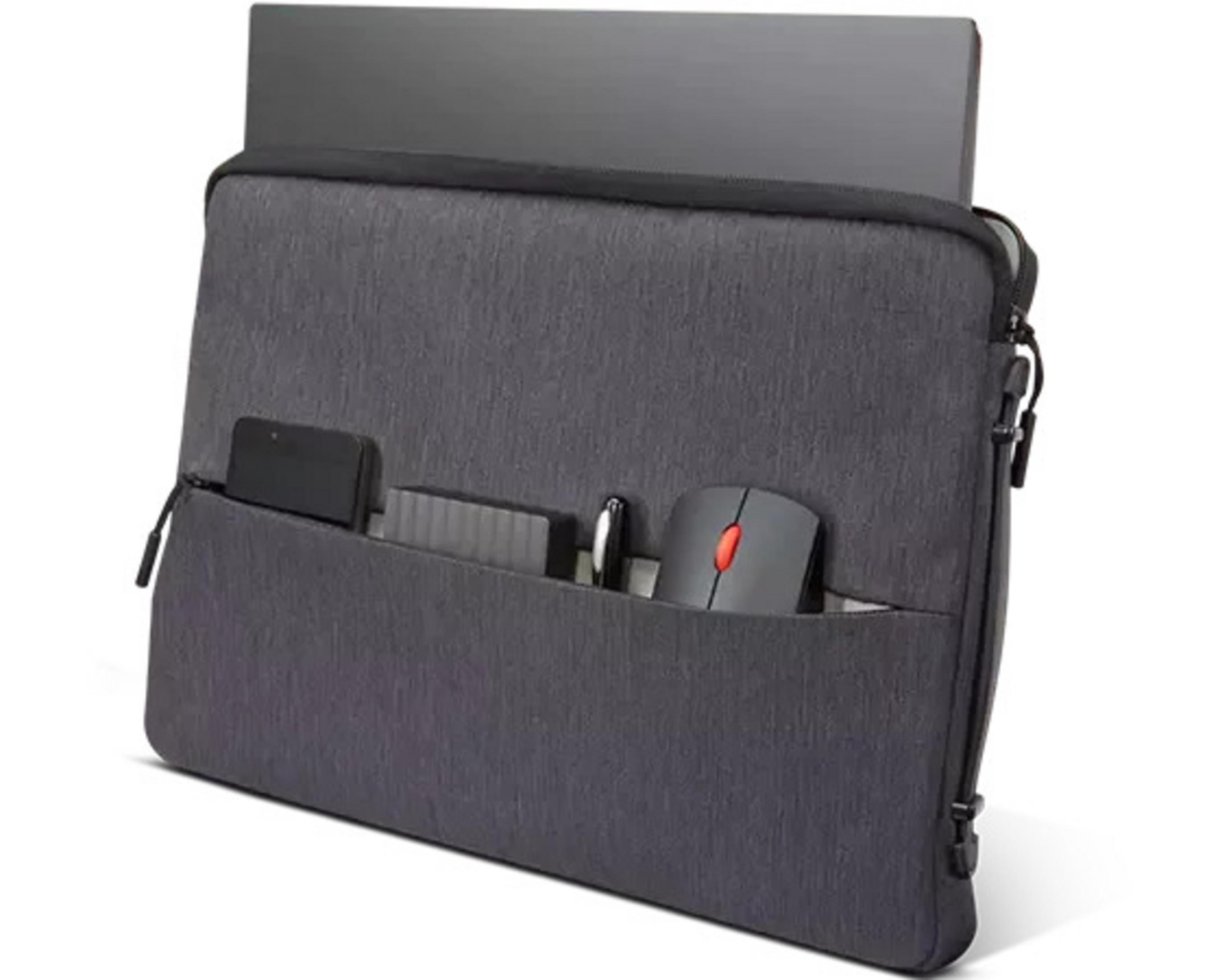 Borsa grigia per laptop con tasca esterna contenente mouse, penna, telefono e altro.