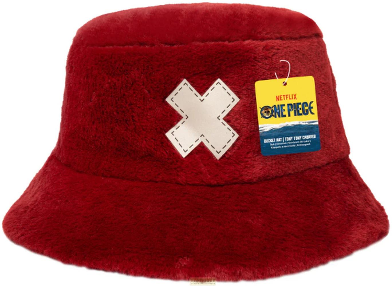Roter Plüsch-Eimerhut mit weißem Kreuz und Netflix One Piece-Etikett.
