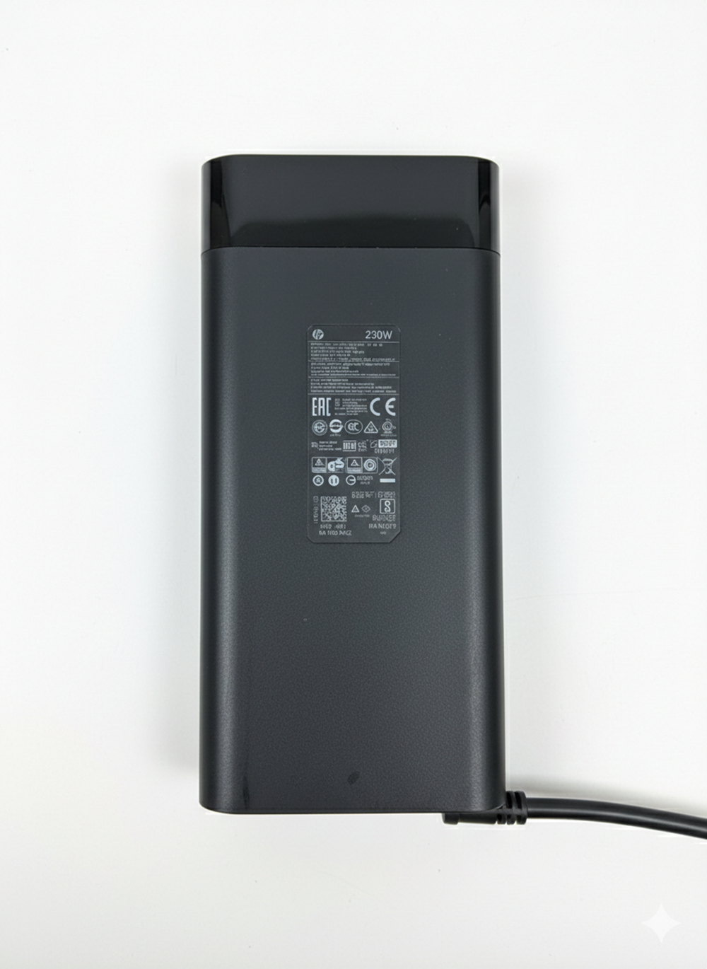 Schwarzer HP 230W Netzadapter mit Siegeln und Beschriftungen.