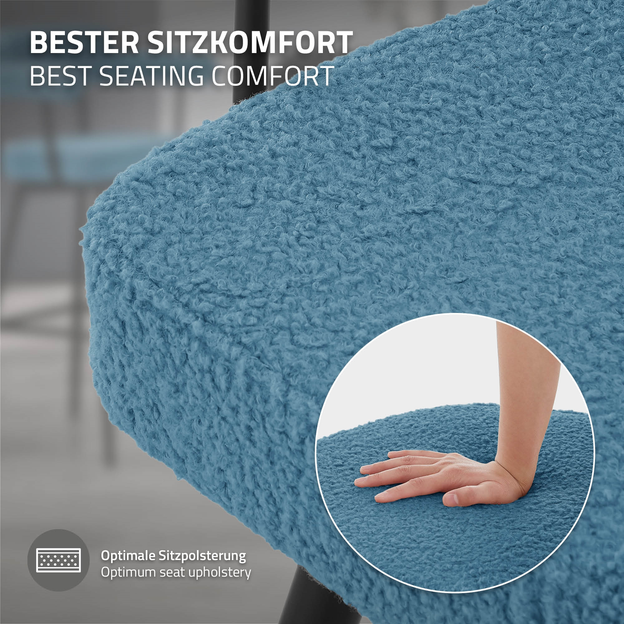 Nahaufnahme eines blauen Stuhlsitzes mit Struktur, in den eine Hand drückt.