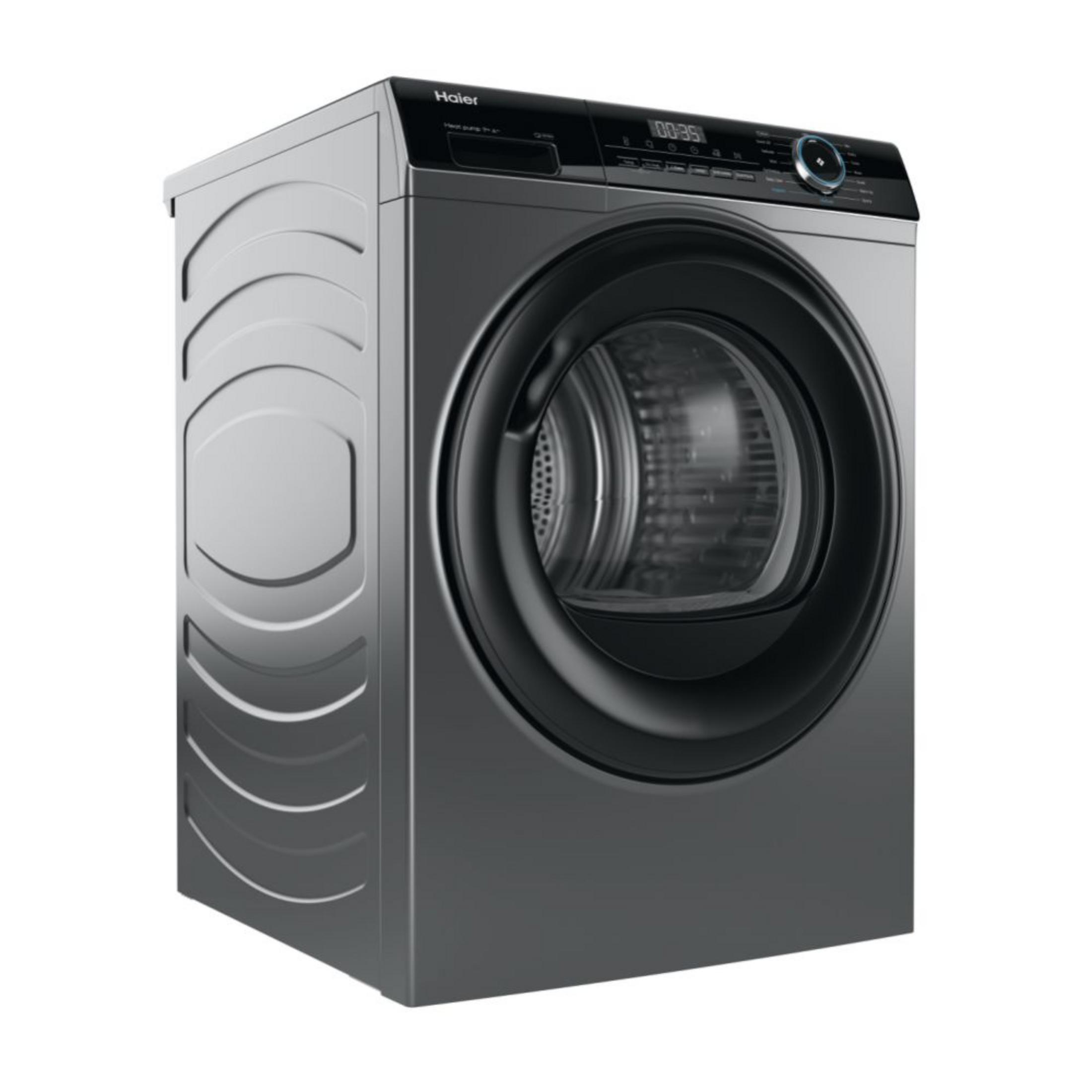 Siyah kapılı ve dijital ekranlı gri Haier çamaşır makinesi.