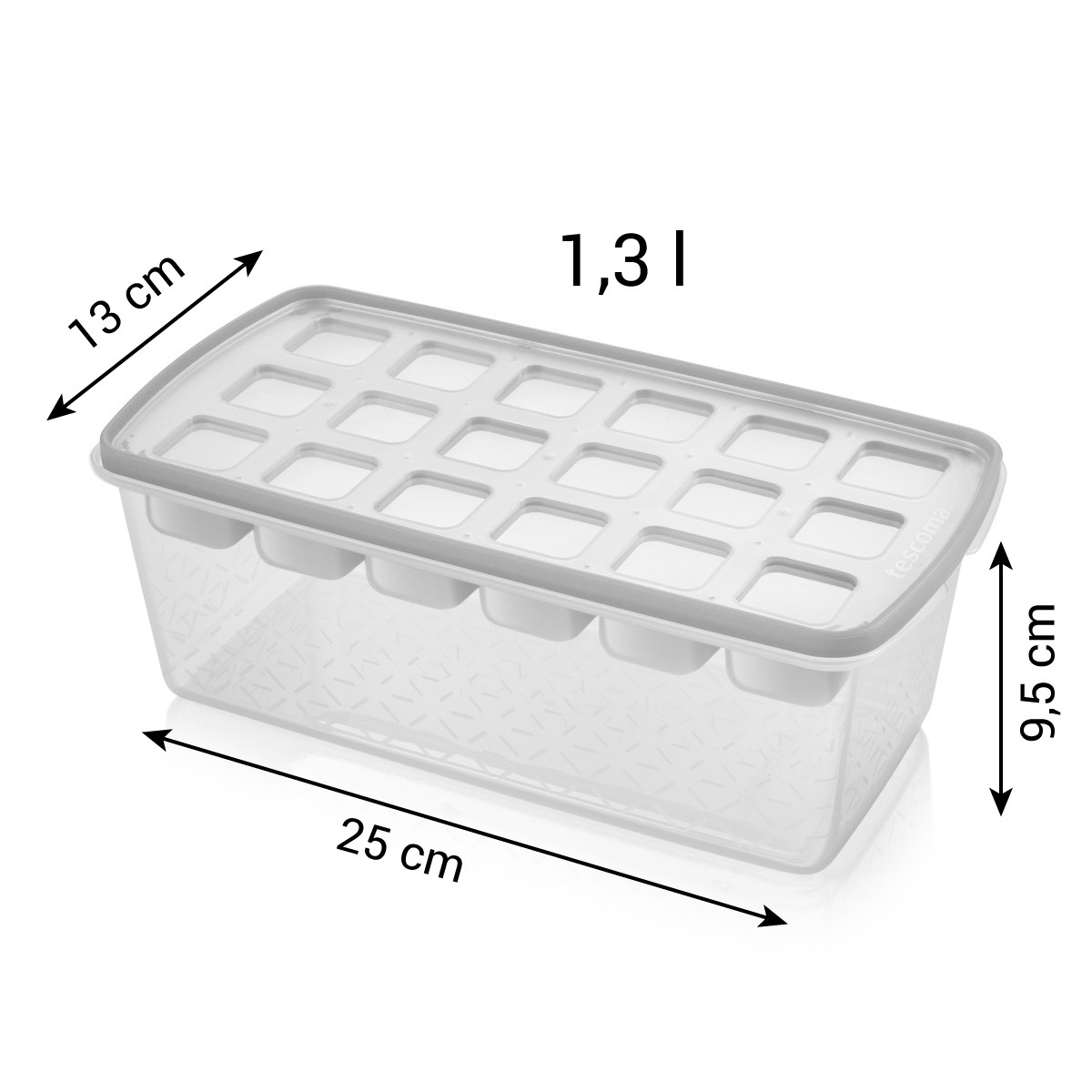 Transparenter Eiswürfelbehälter mit 16 Fächern und grauer Kappe. Maße: 25x13x9,5 cm.
