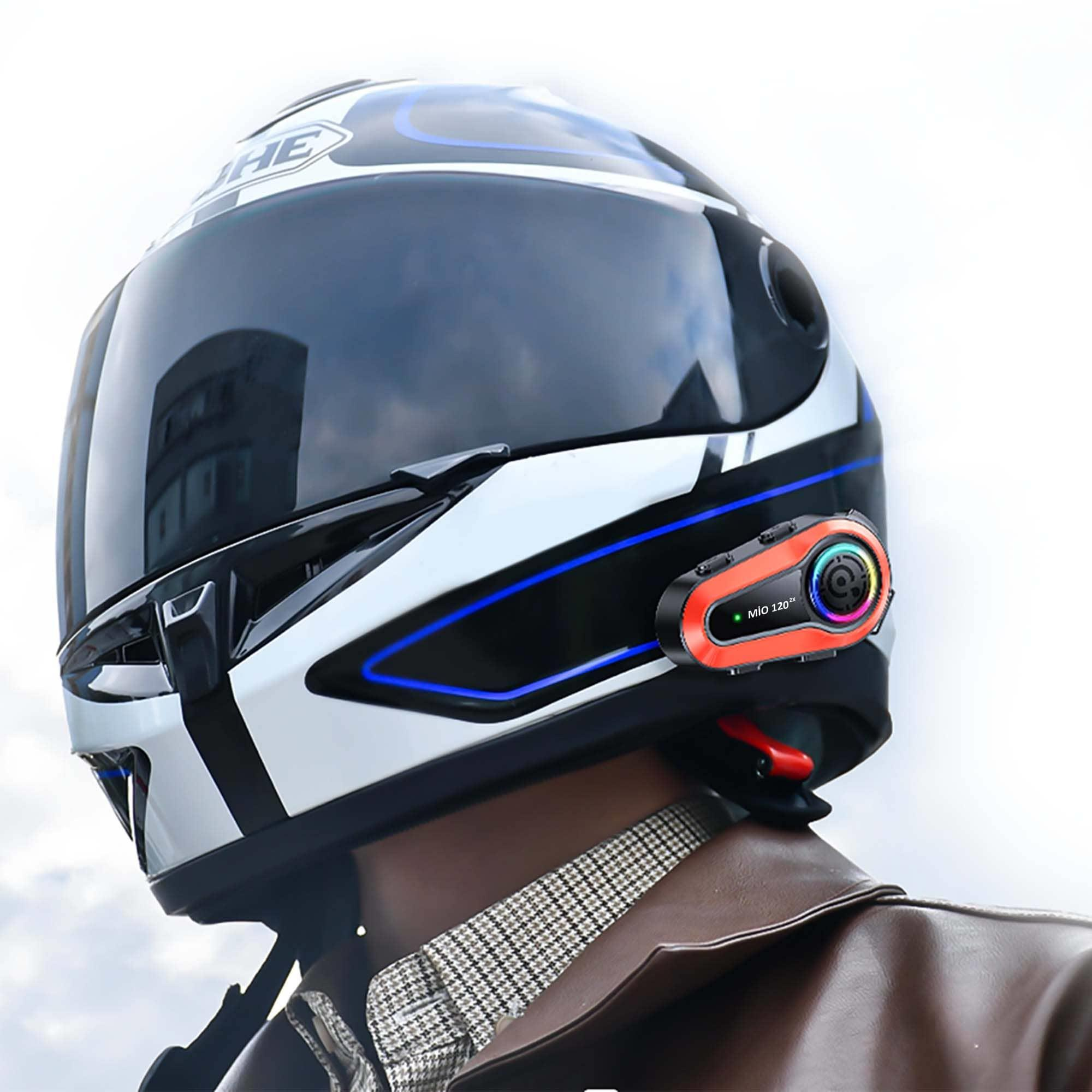 Mavi ışık vurgulu Bluetooth iletişimcili motosiklet kaskı.