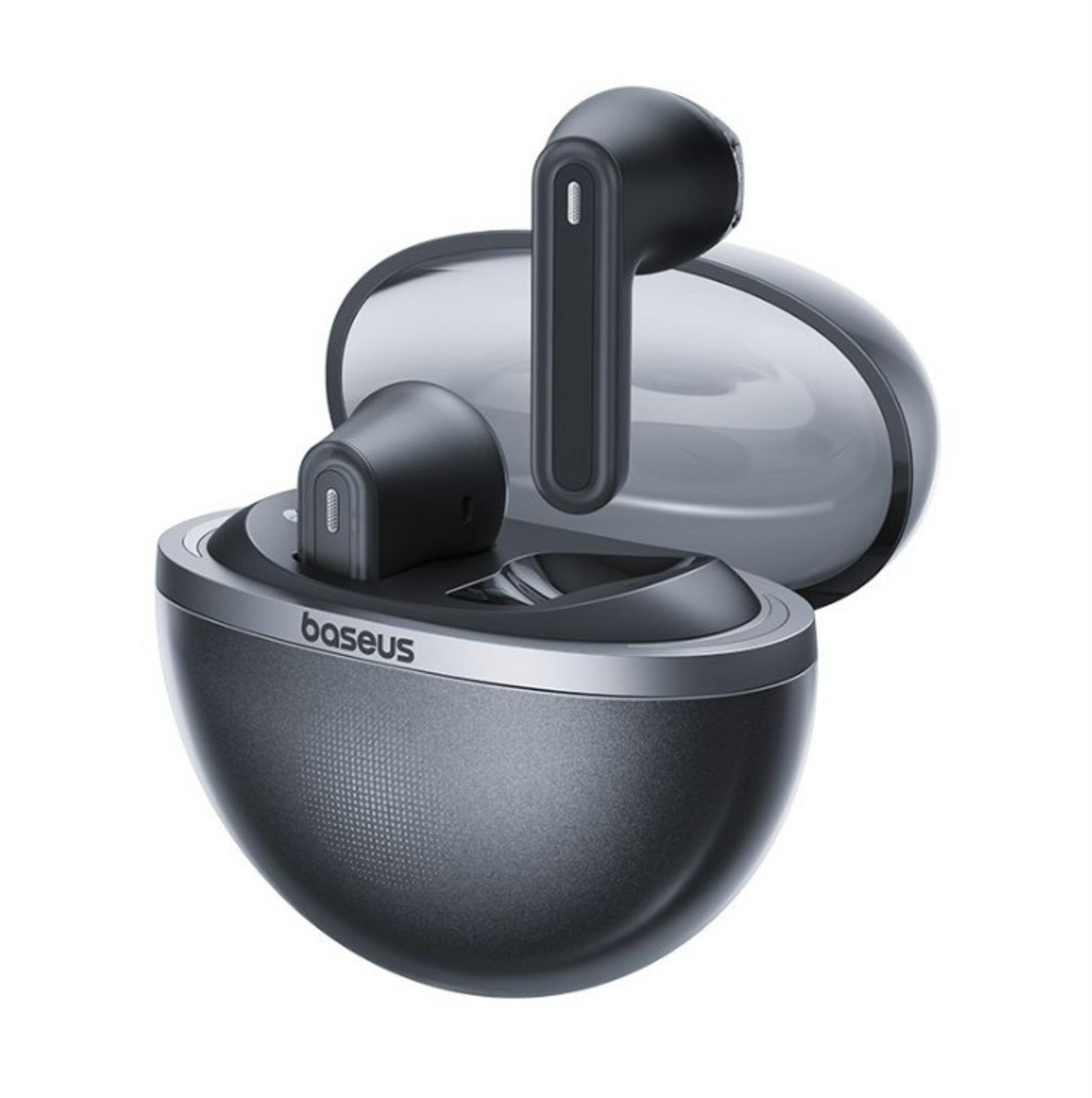 Bezprzewodowe słuchawki w otwartym etui ładującym.