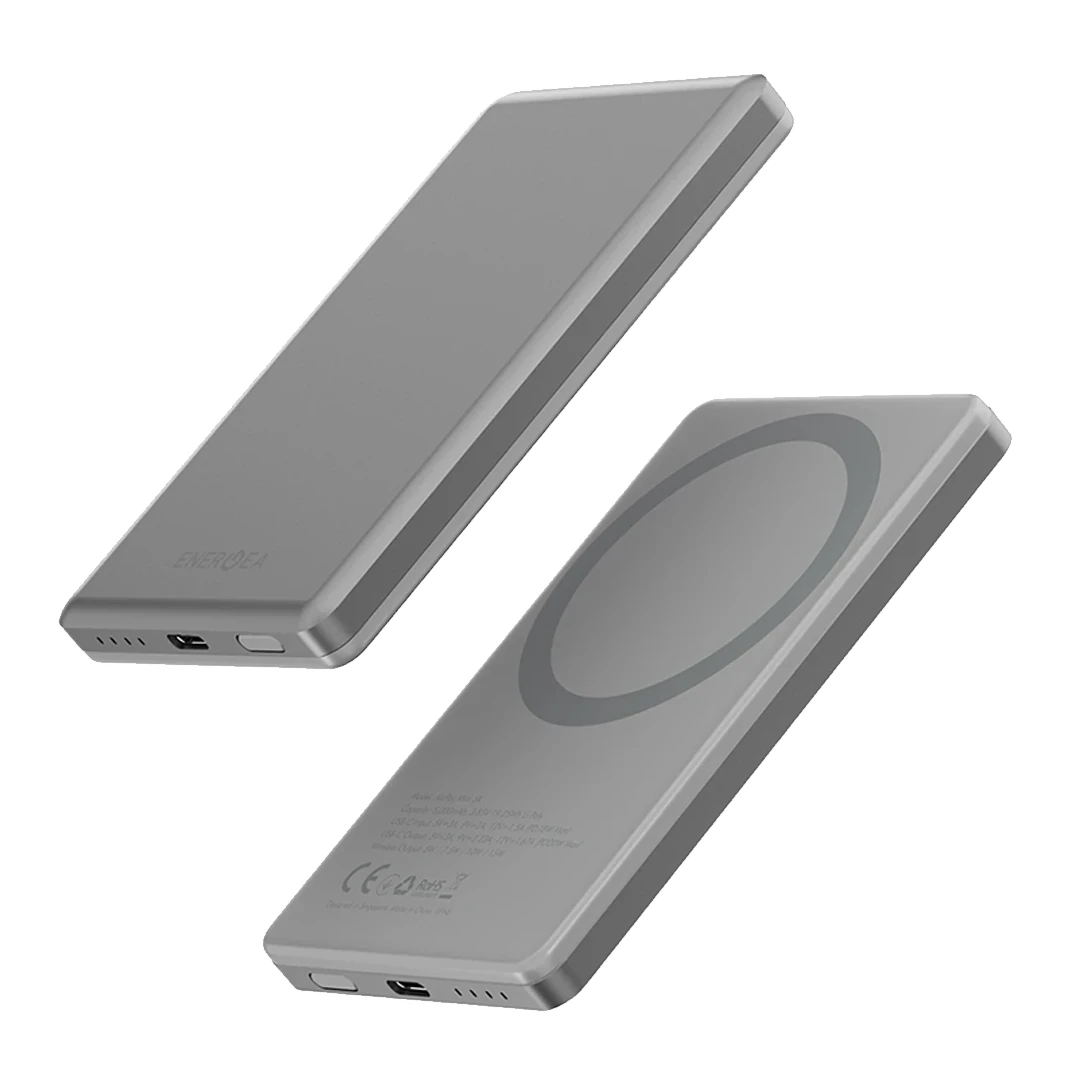 Yan yana duran iki gri powerbank, biri manyetik halkalı, diğeri portlu.