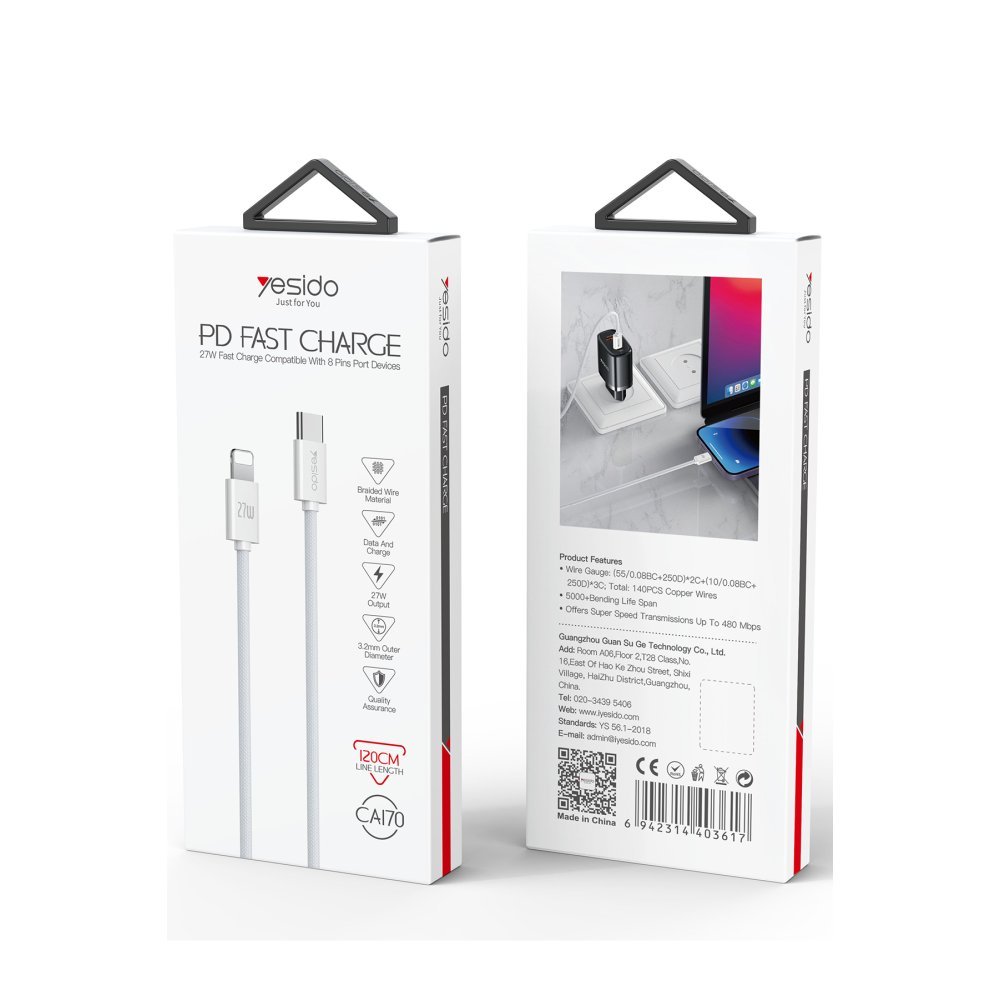Telefon şarj eden USB-C kablosu ve adaptörlü paket.