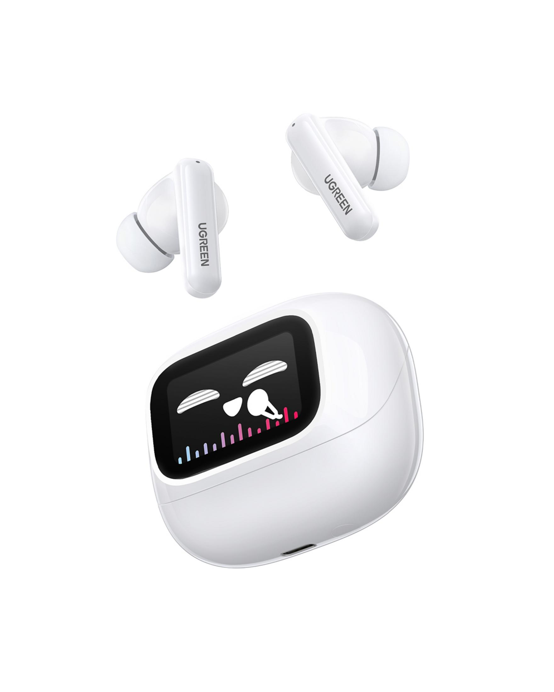 Białe słuchawki i etui ładujące z uroczą obudową.