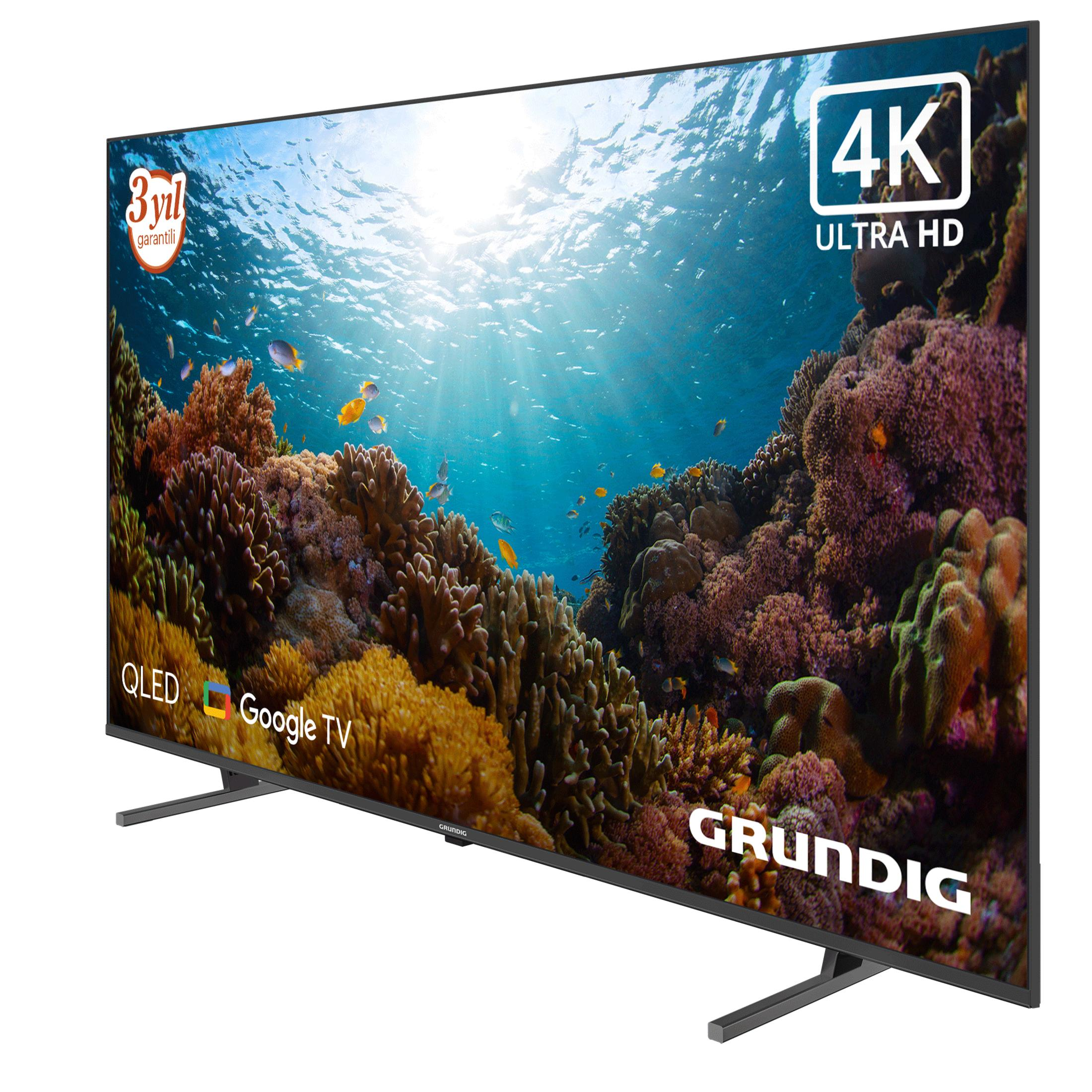 Google TV logolu, su altı temalı modern QLED 4K TV.