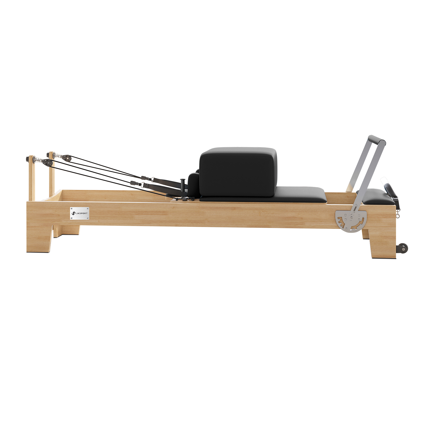 Ein Pilates-Reformer mit Holzrahmen, schwarzem Polster und Seilzügen.