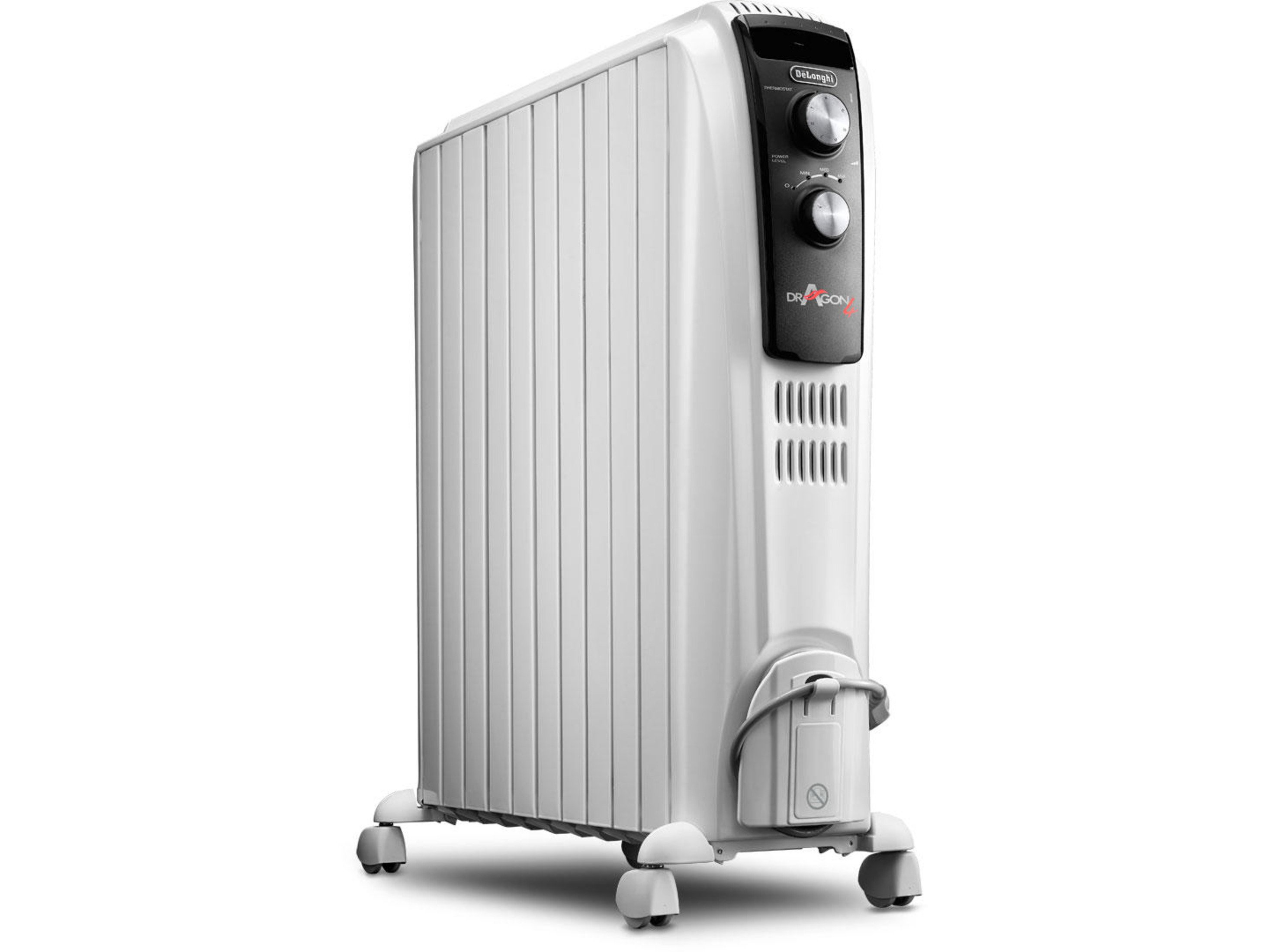Tekerlekli beyaz yağlı radyatör ve düğmeli siyah kontrol paneli.