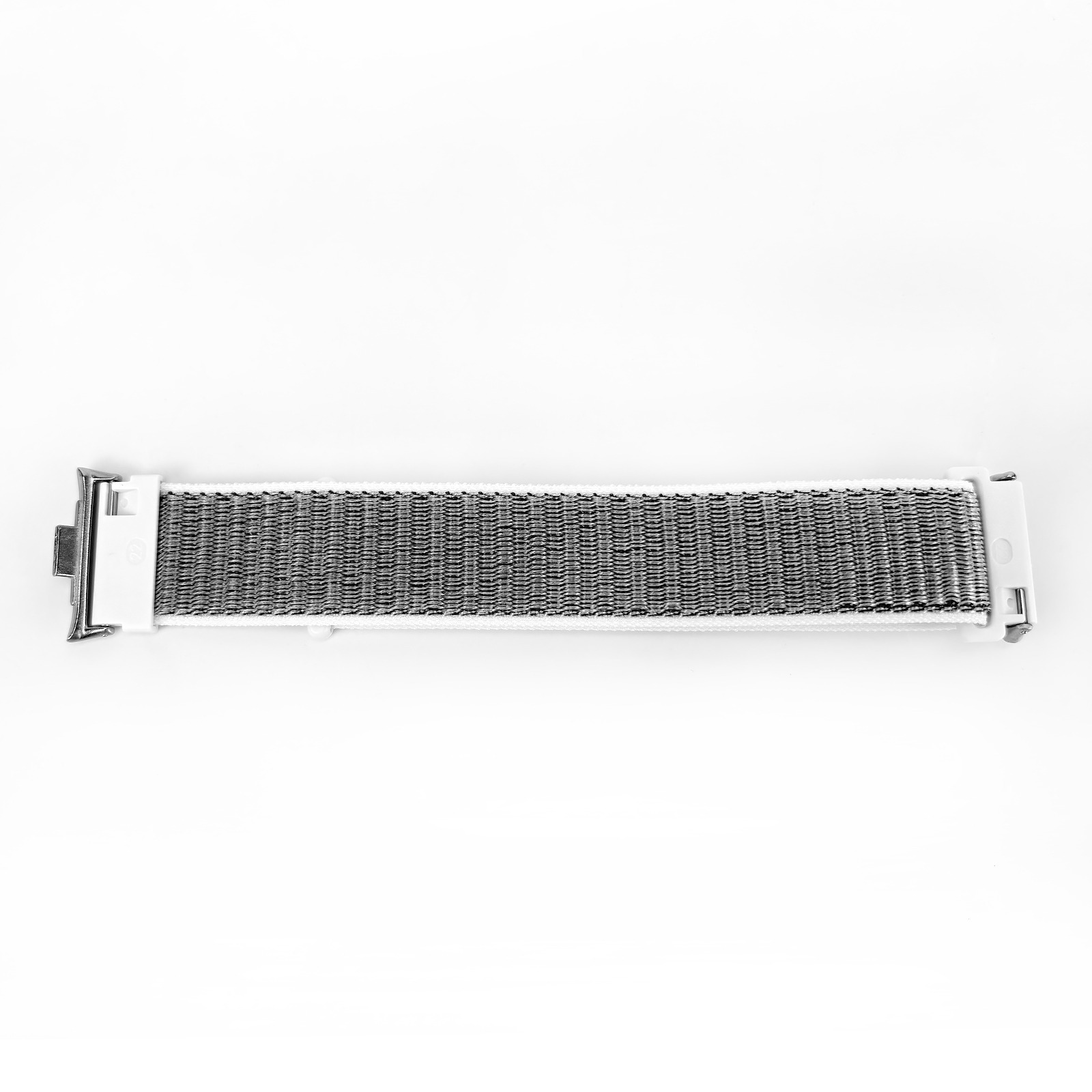 Szara tekstylna bransoleta zegarka z białymi krawędziami i srebrnymi złączami.