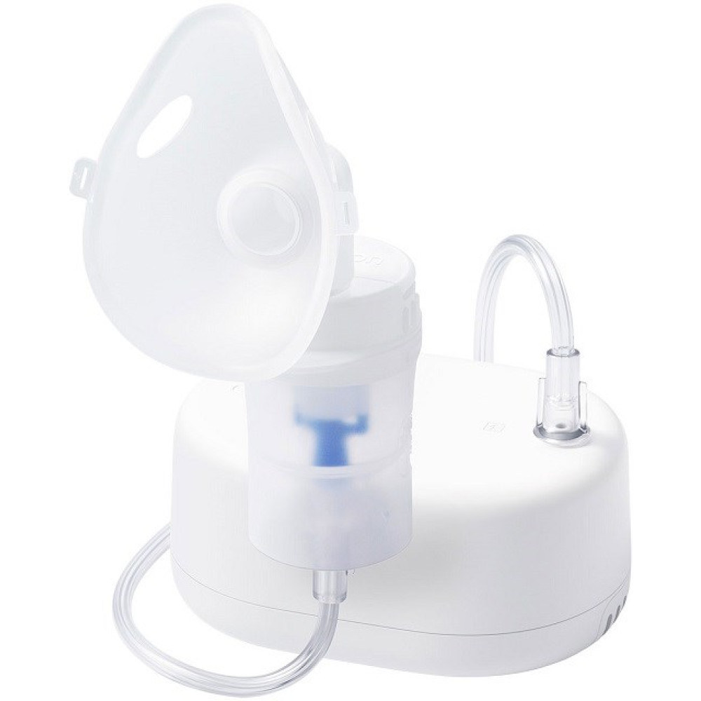 Biały nebulizator z maską i rurkami na białym tle.