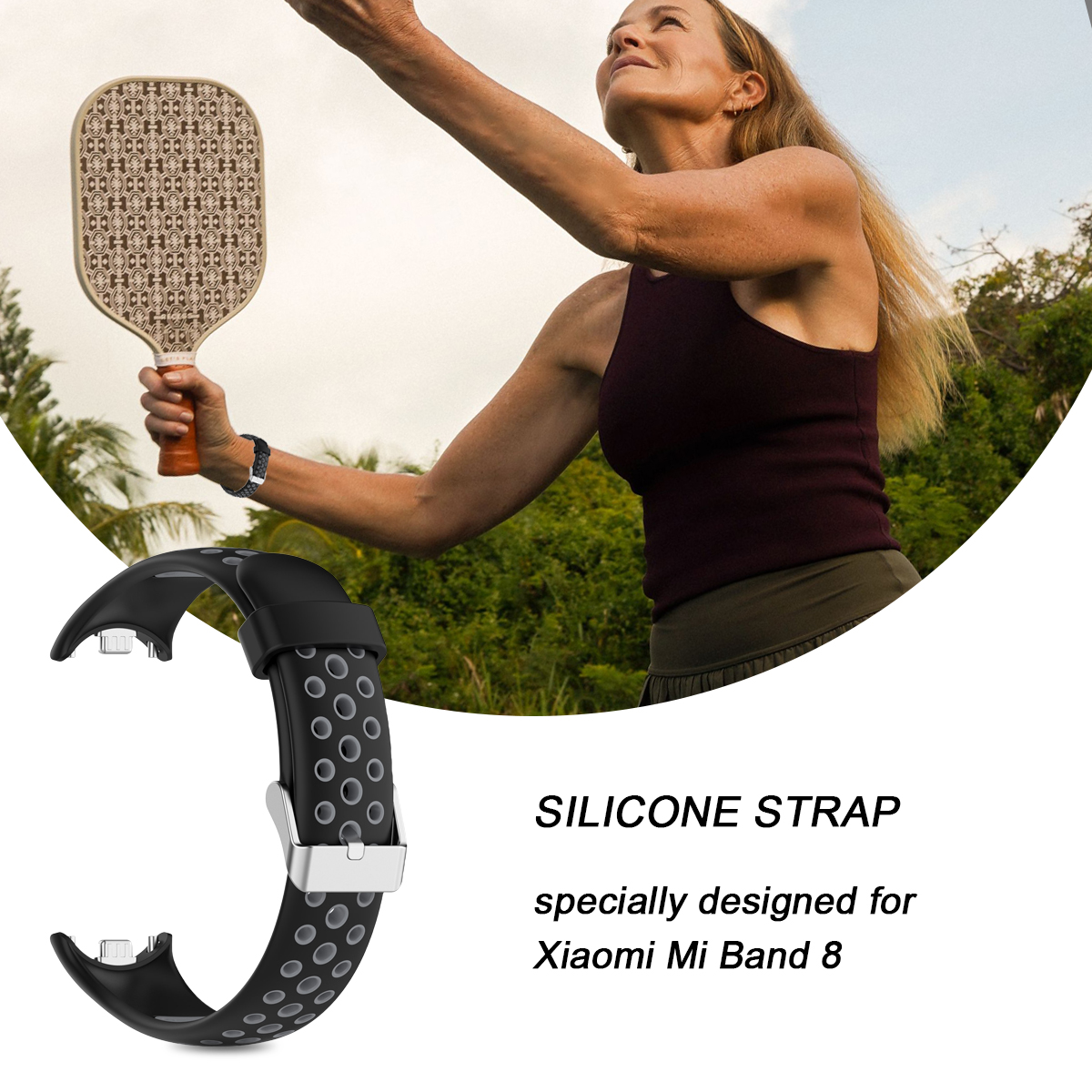 Frau hält einen Paddelschläger, schwarzes Silikon-Xiaomi Mi Band 8 Armband gezeigt.