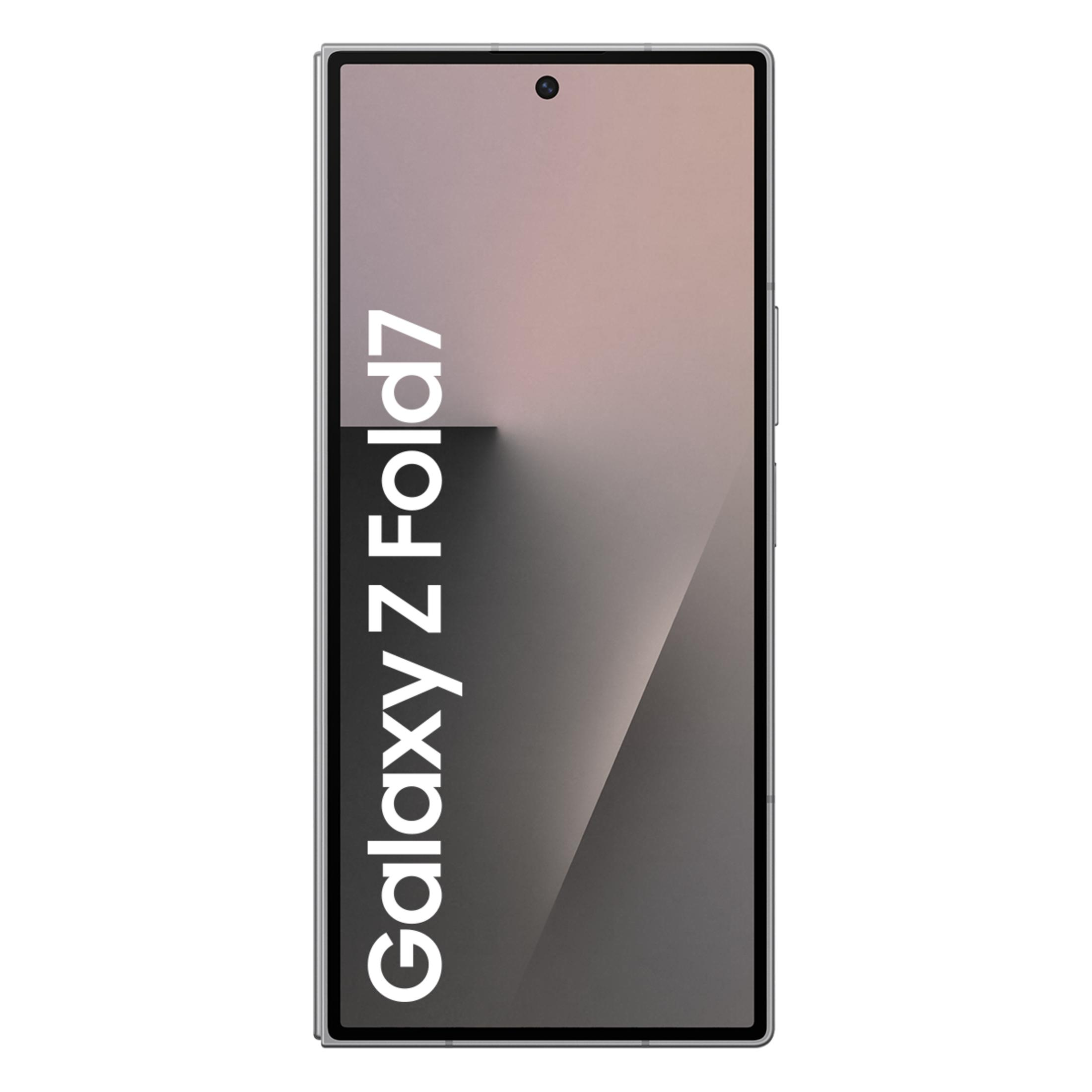 Gümüş renkli Samsung Galaxy Z Fold 7 katlanabilir akıllı telefon, boş ekranlı.