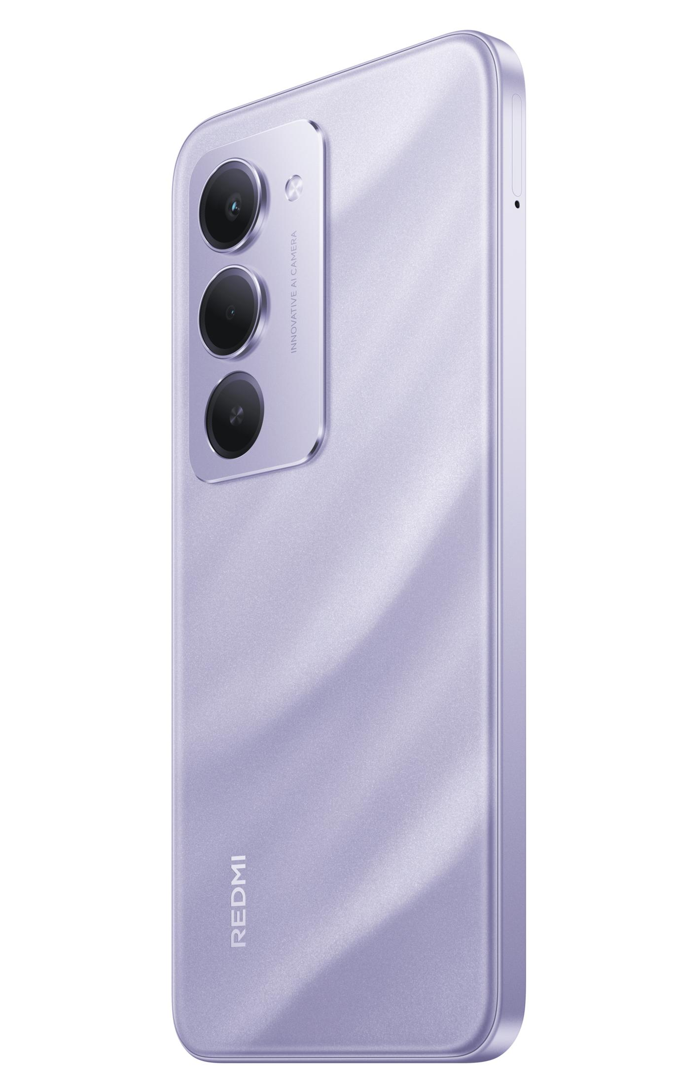 Üç kameralı mor Redmi logolu akıllı telefon.