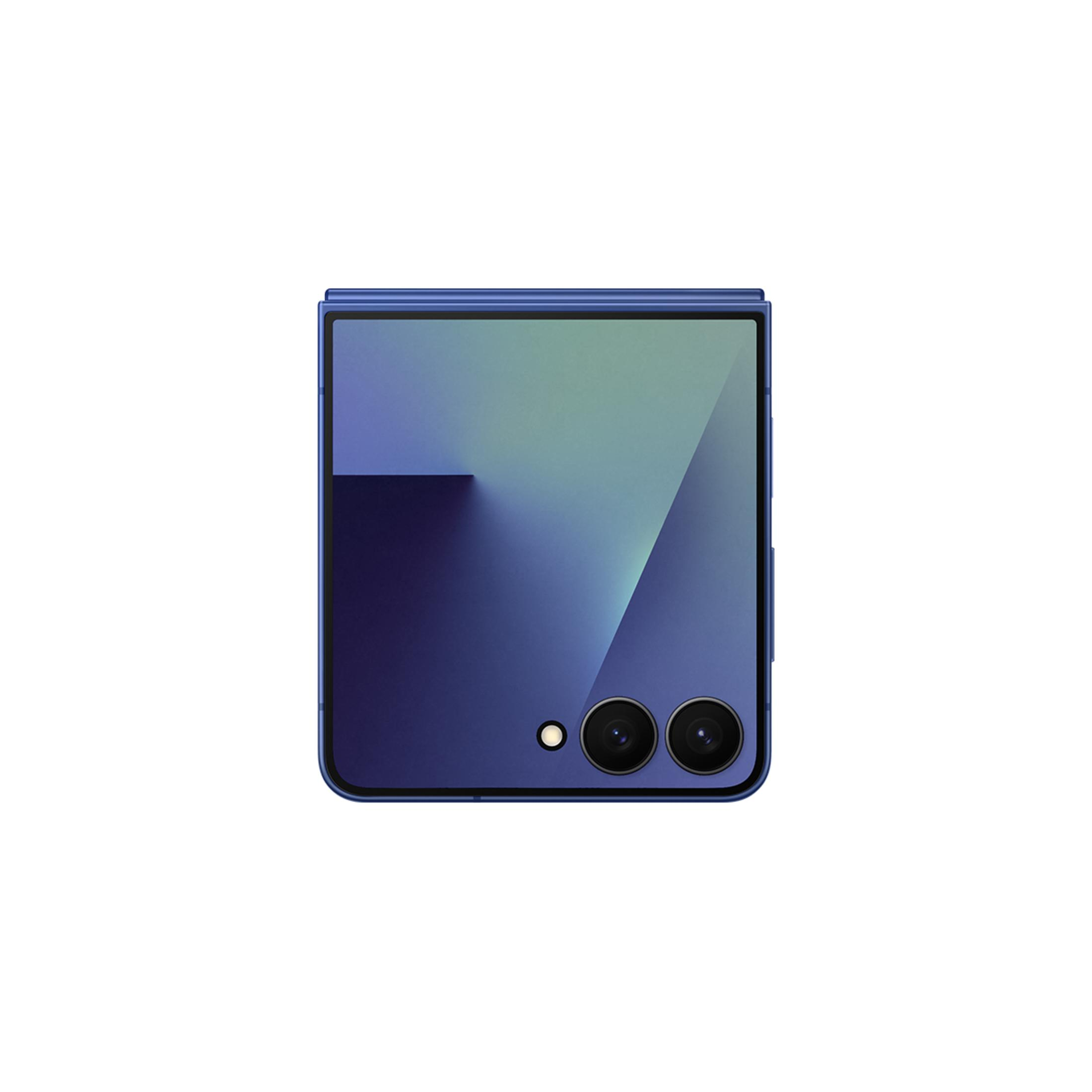 Arkada iki kamerası olan kapalı mavi kapaklı telefon.