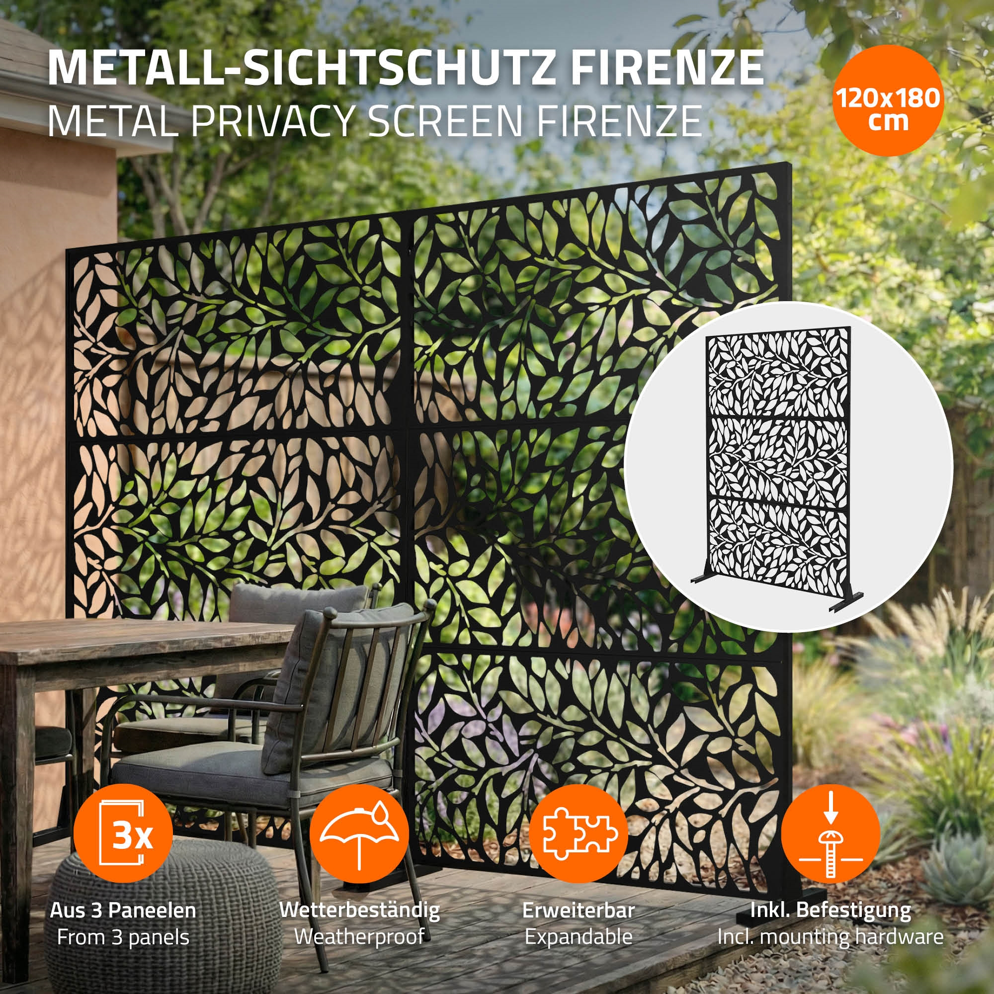 Schwarzer Metall-Sichtschutz mit Blattmuster, 120x180 cm, mit Tisch und Stühlen.