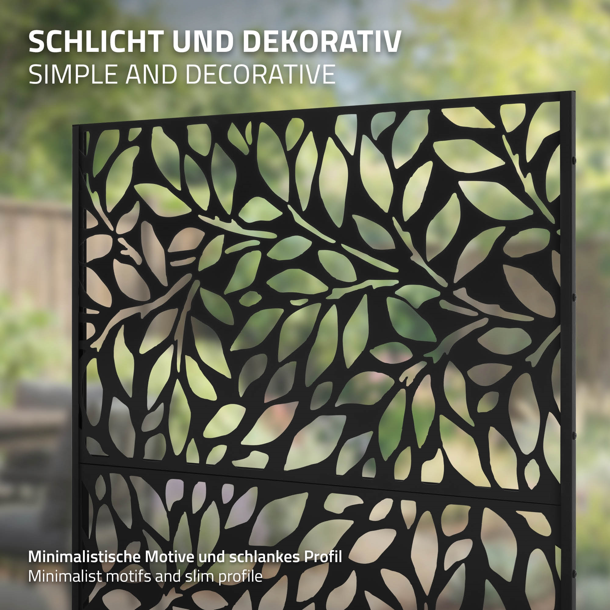 Schwarzer Metallzaun mit Blattmuster. Draußen.