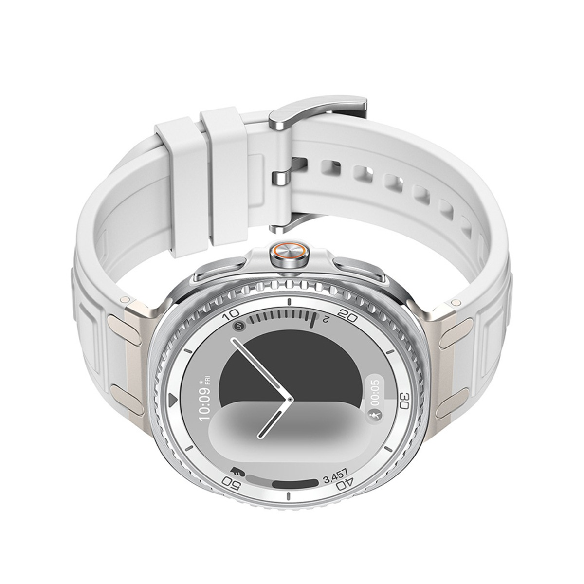 Uno smartwatch bianco con cassa e lunetta argentate, su sfondo bianco.
