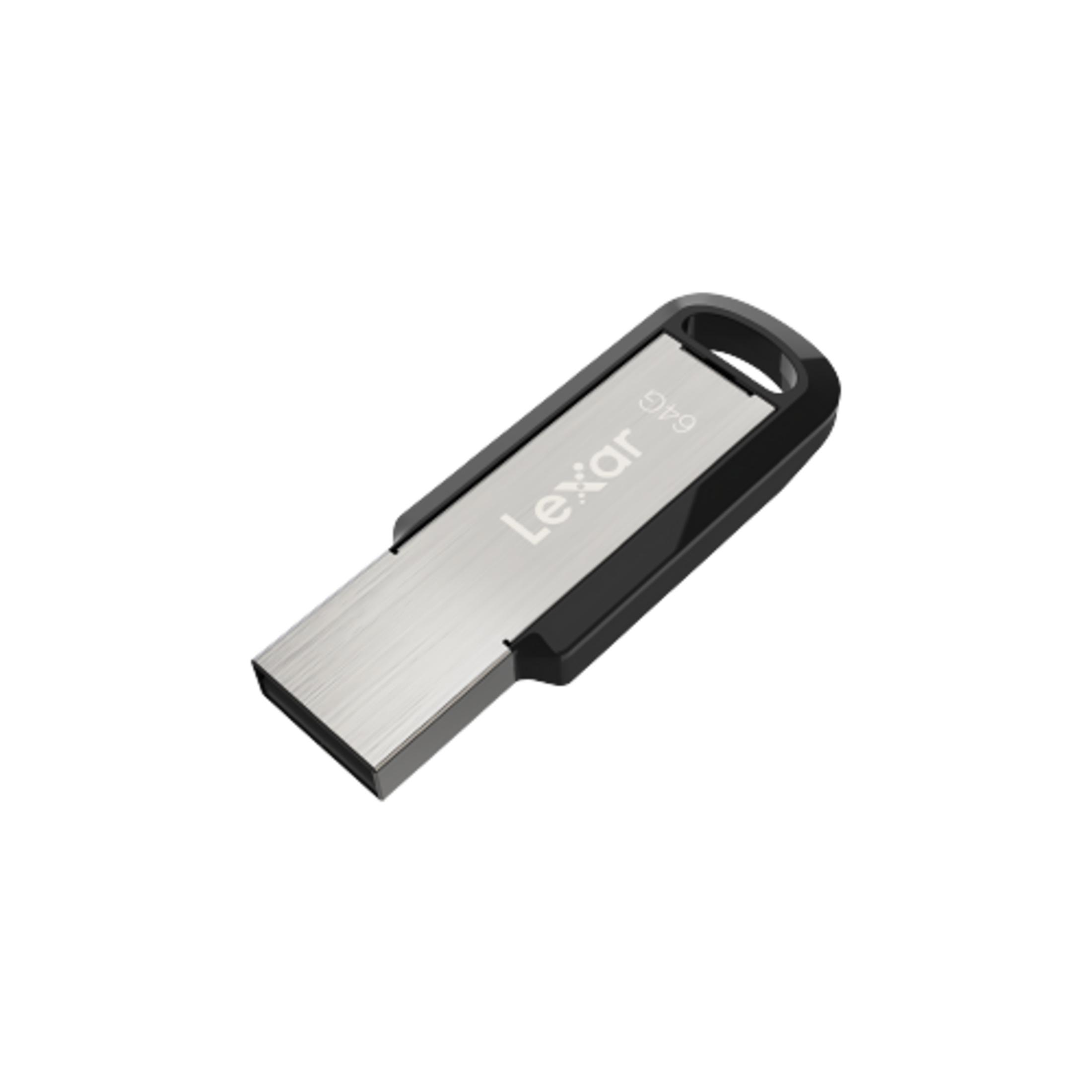 Gümüş Lexar USB bellek, siyah kasalı, üzerinde "64G" yazıyor.