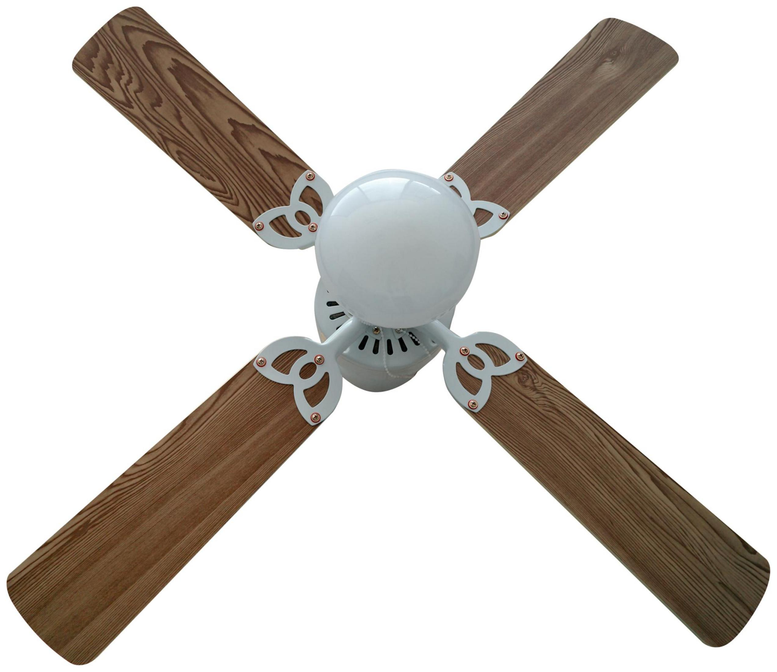 Ein weißer Deckenventilator mit vier Holzmaser-Flügeln und einer weißen Kugel.