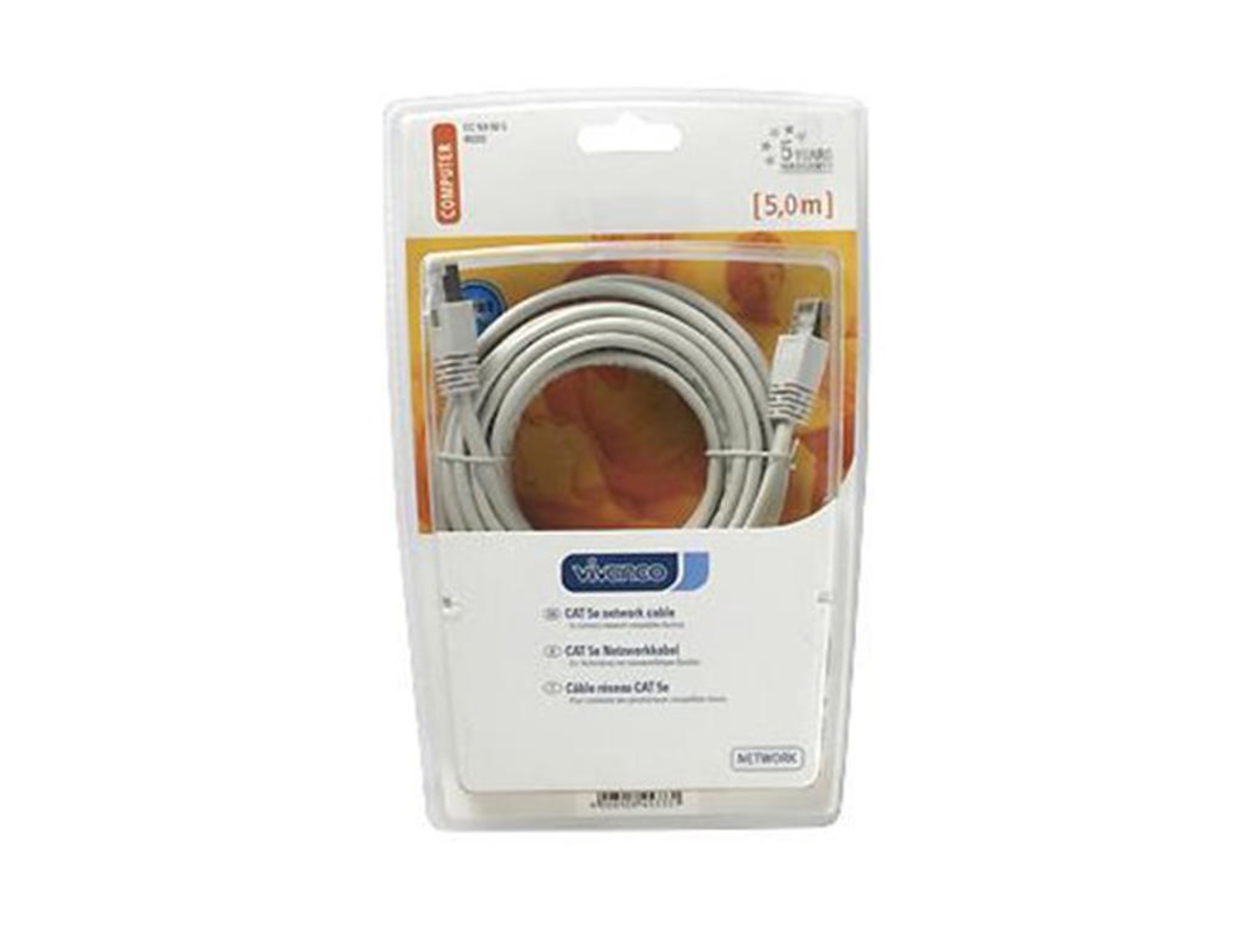 Ein verpacktes Netzwerkkabel mit CAT 5e Spezifikation, 5 Meter lang.