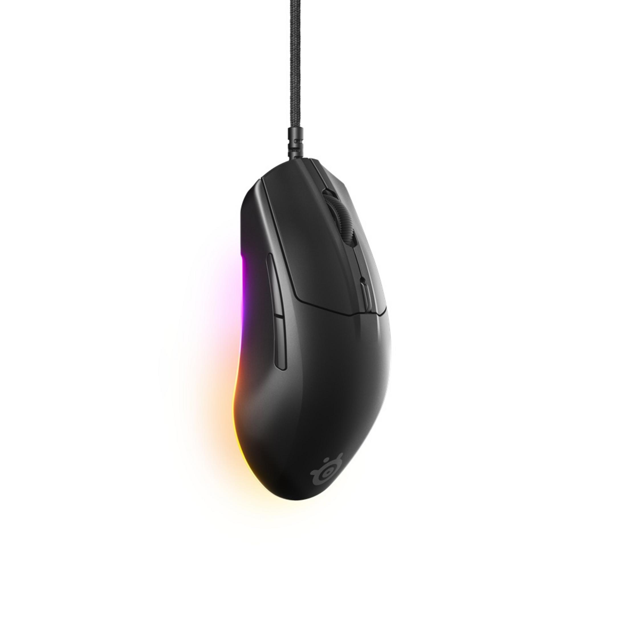 Mouse da gaming nero con illuminazione RGB e cavo, appeso su sfondo bianco.