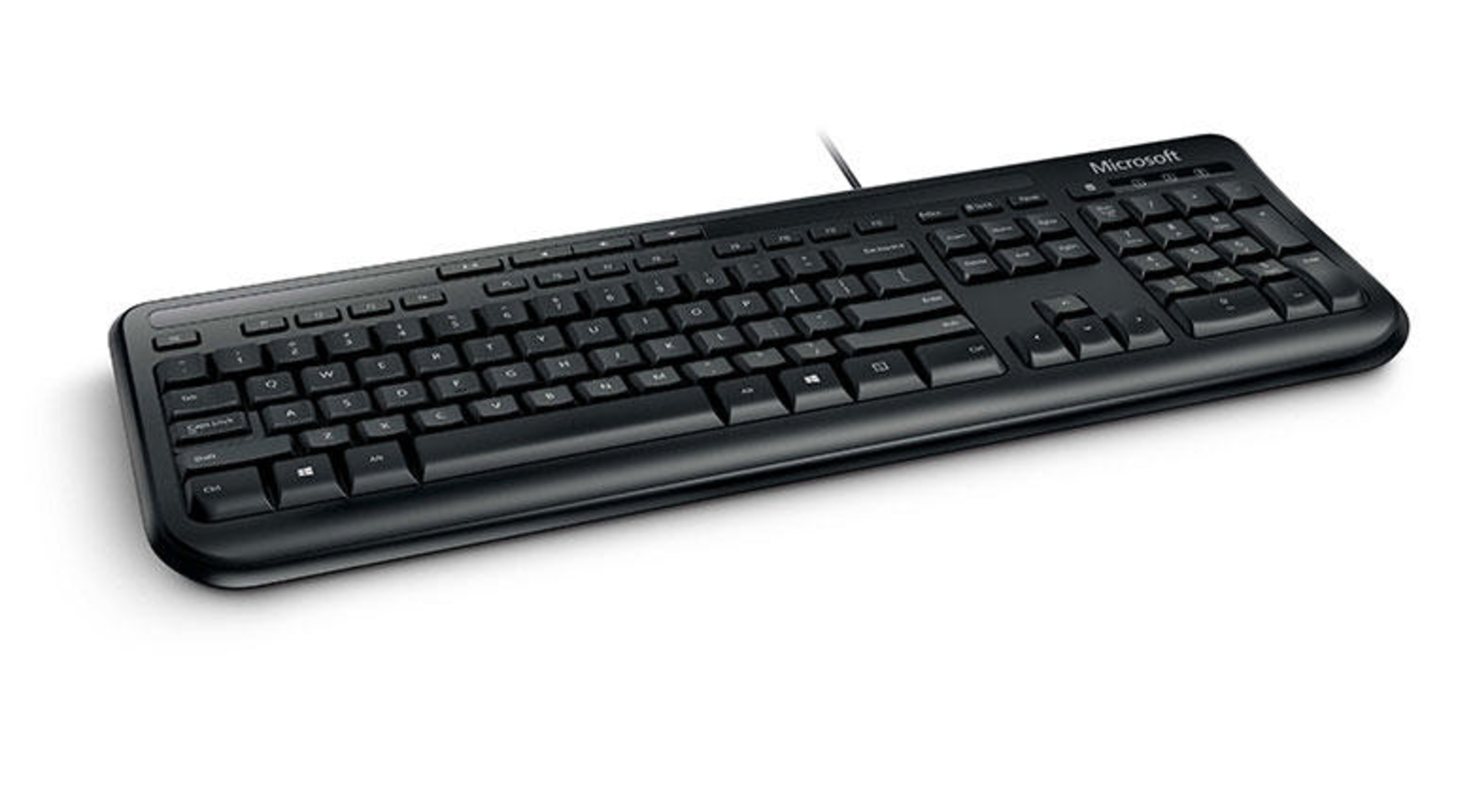 Tastiera Microsoft cablata nera su sfondo bianco.