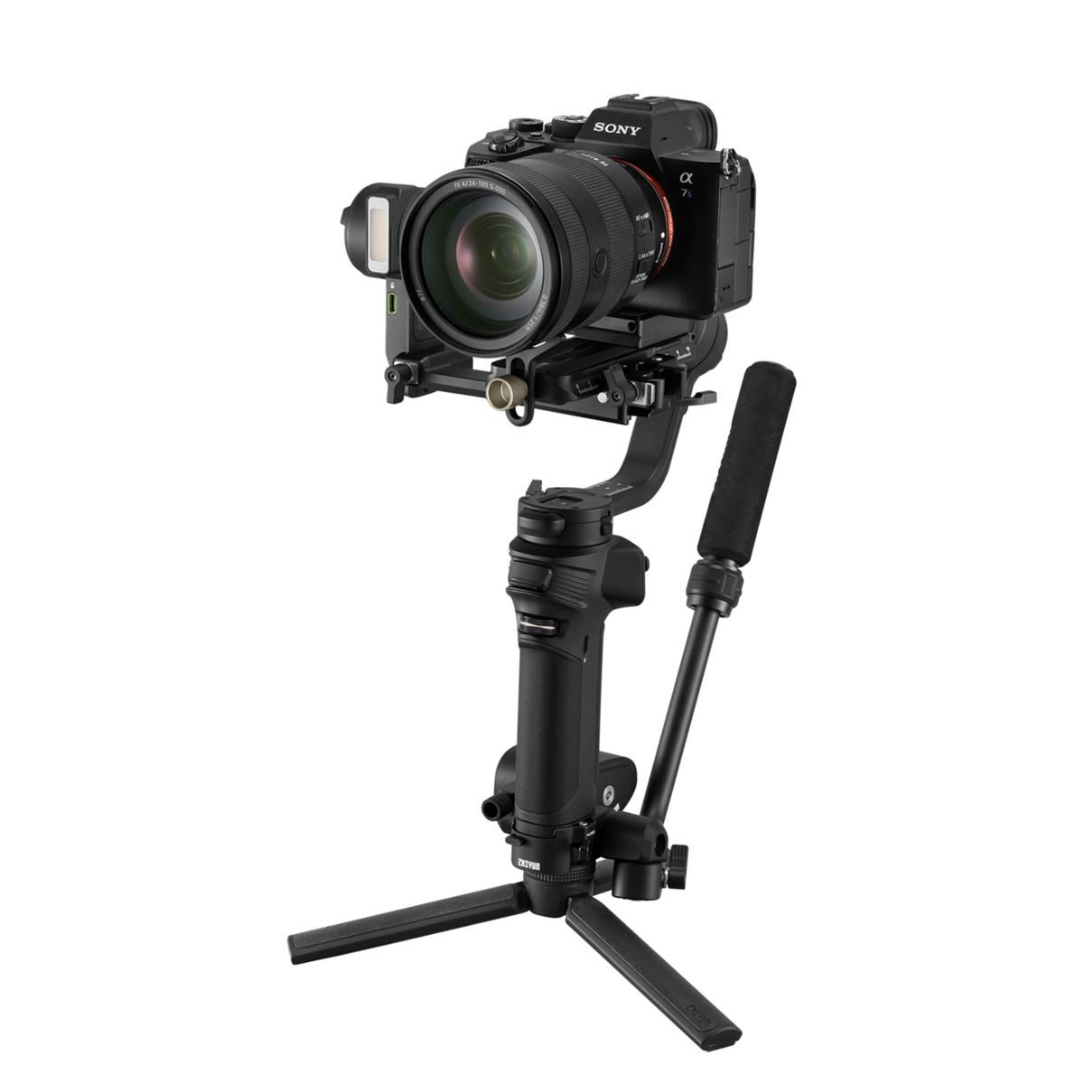Ein Sony Alpha 7 Kamera-Rig mit Gimbal und Stativ auf weißem Hintergrund.