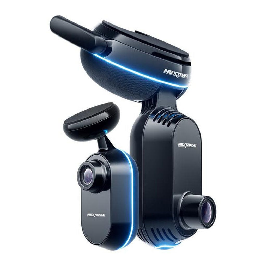 Zwei schwarze Nextbase Dashcams mit blauen LED-Akzenten auf weißem Hintergrund.