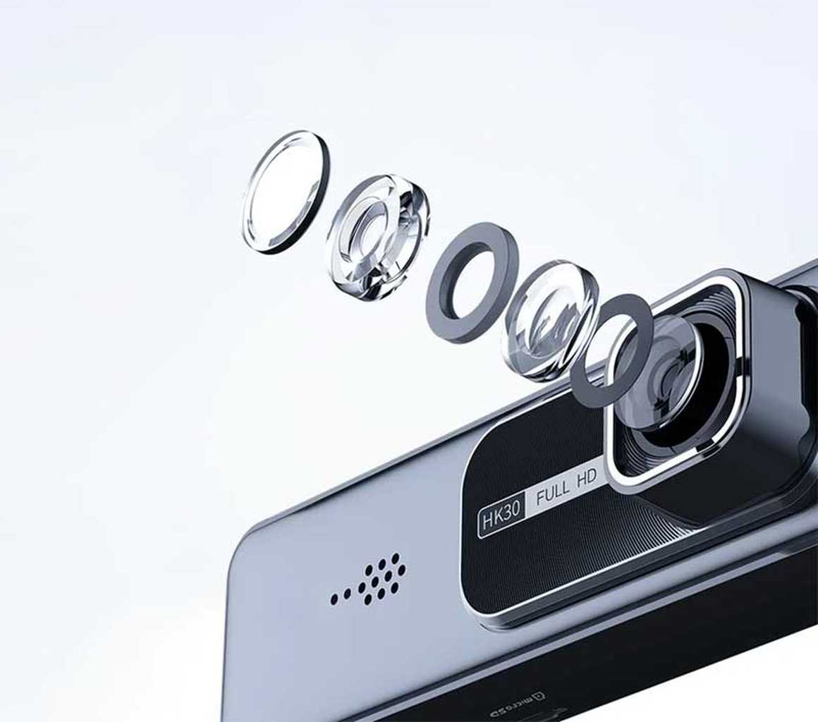 Exploded view van camera met lenzen en ringen tegen witte achtergrond.
