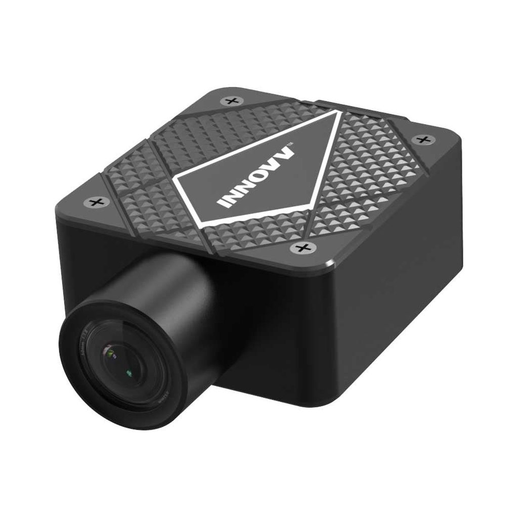 Een zwarte Innovv dashcam met lens aan de linkerkant, op witte achtergrond.