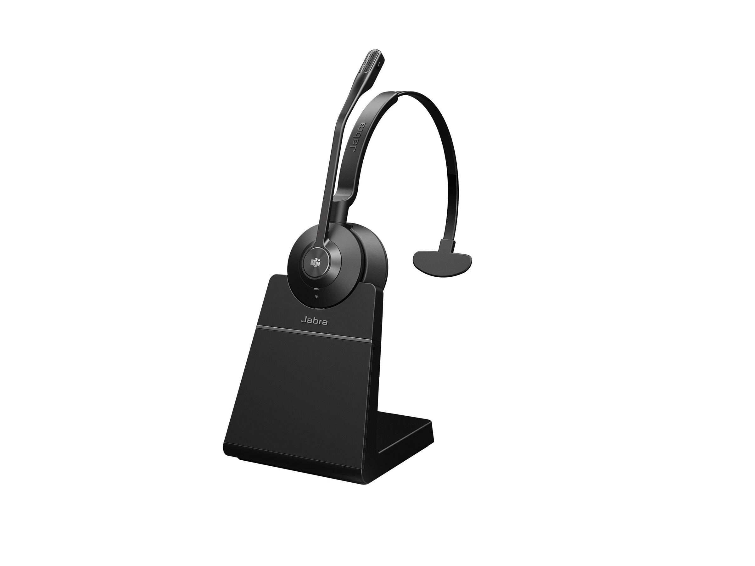 Un auricular Jabra negro con micrófono sobre una base de carga.