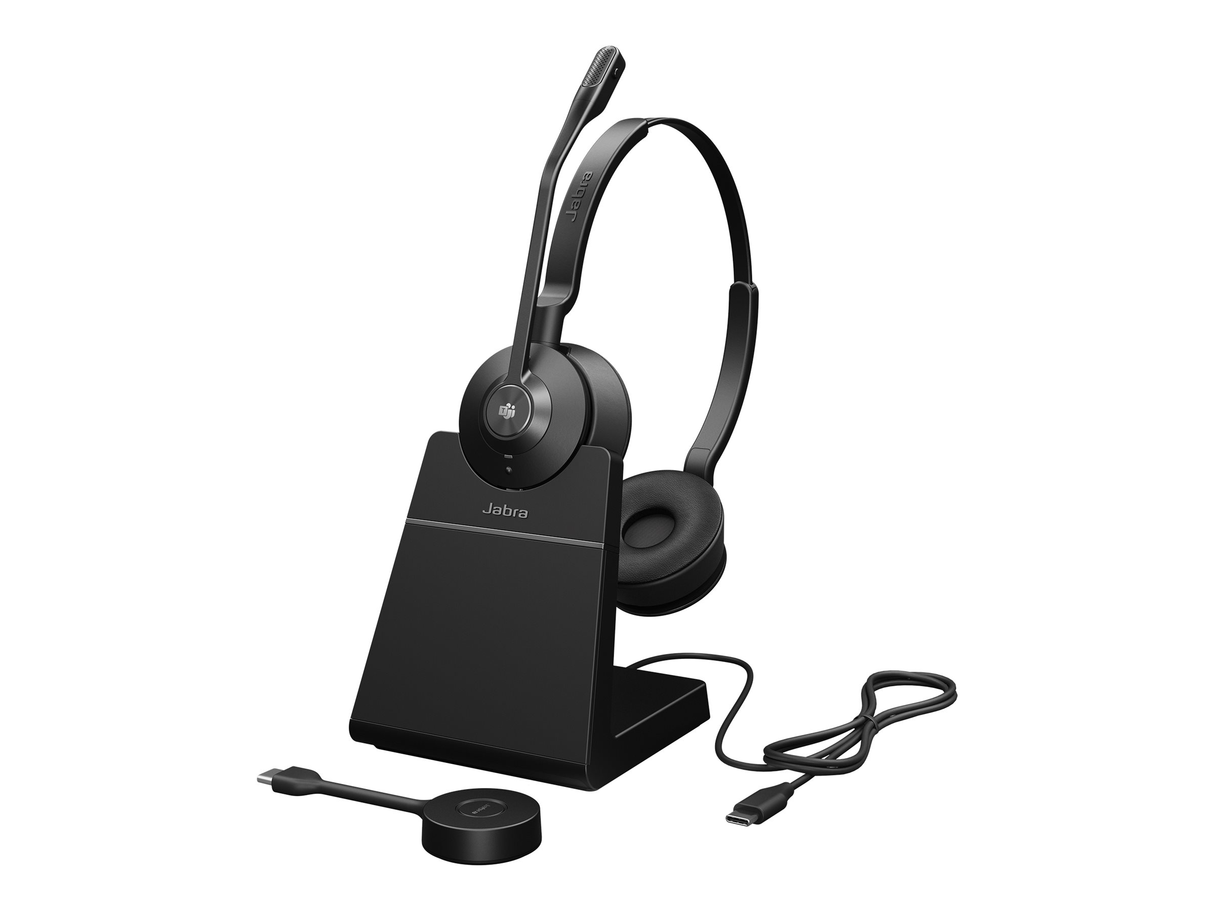 Auriculares Jabra negros con micrófono en base de carga, cable USB-C y dongle.