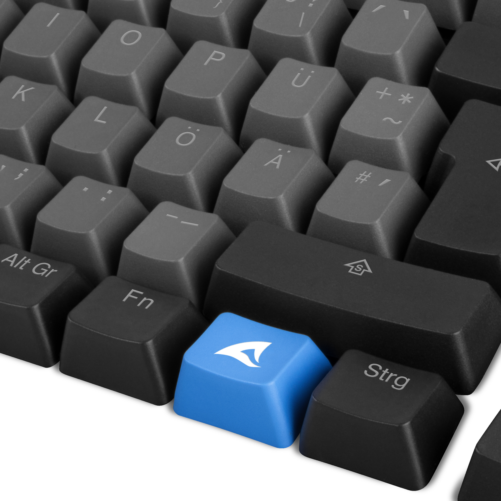 Nahaufnahme einer Tastatur mit einer blauen Taste mit einem weißen Symbol.