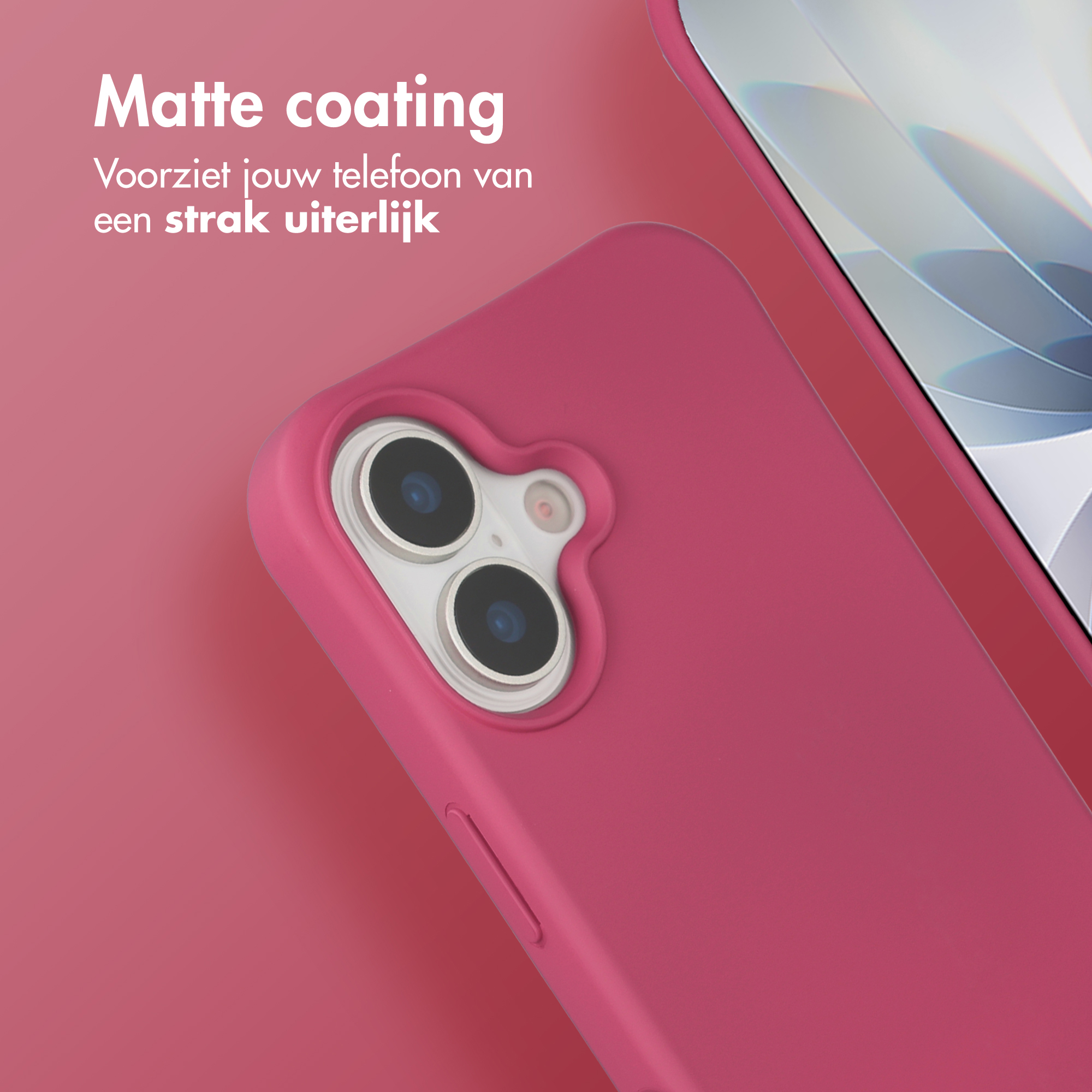 Gros plan d'une coque de téléphone rose avec objectifs d'appareil photo. Texte en néerlandais.