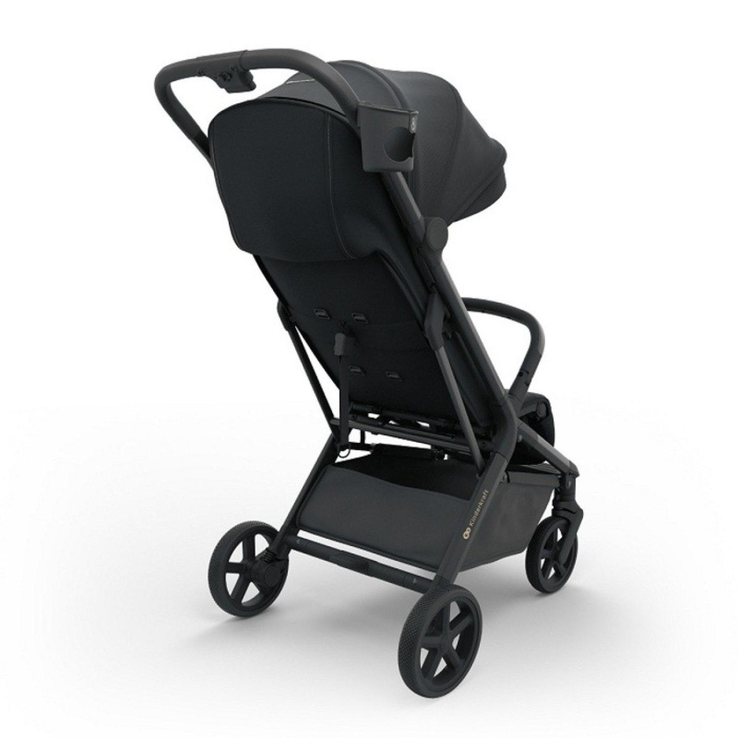 Ein schwarzer Kinderwagen mit vier Rädern, Stauraum und Griff.