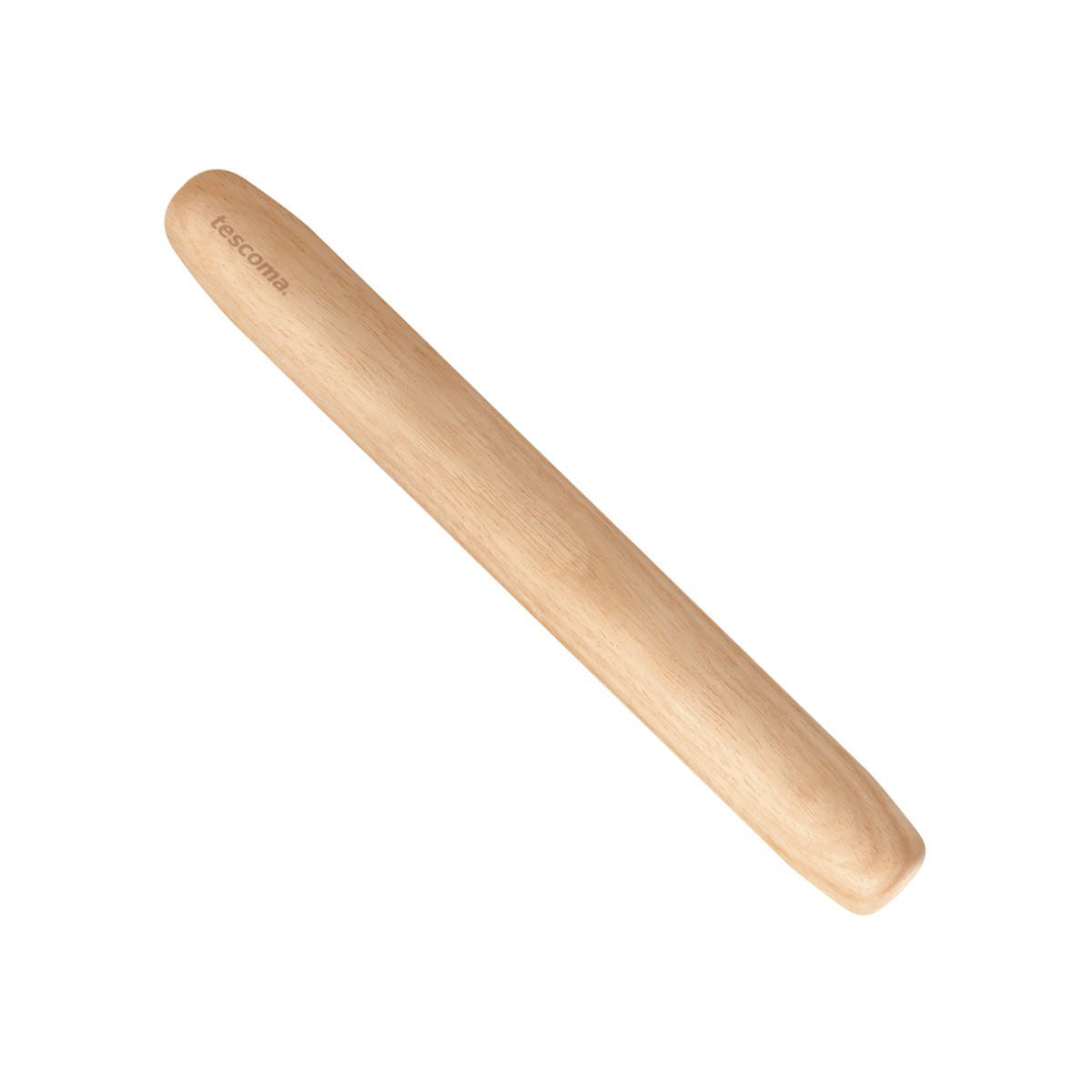Ein einzelner, heller Holz-Nudelholz liegt diagonal auf weißem Hintergrund.