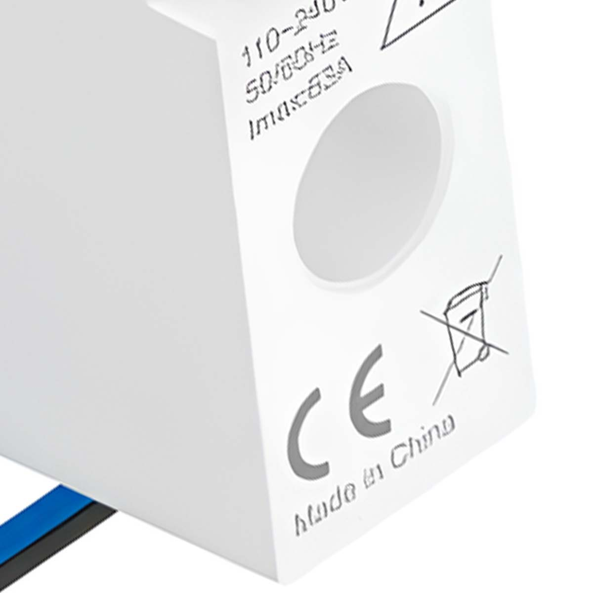 Dispositivo bianco con marchi CE, Made in China e specifiche di potenza.