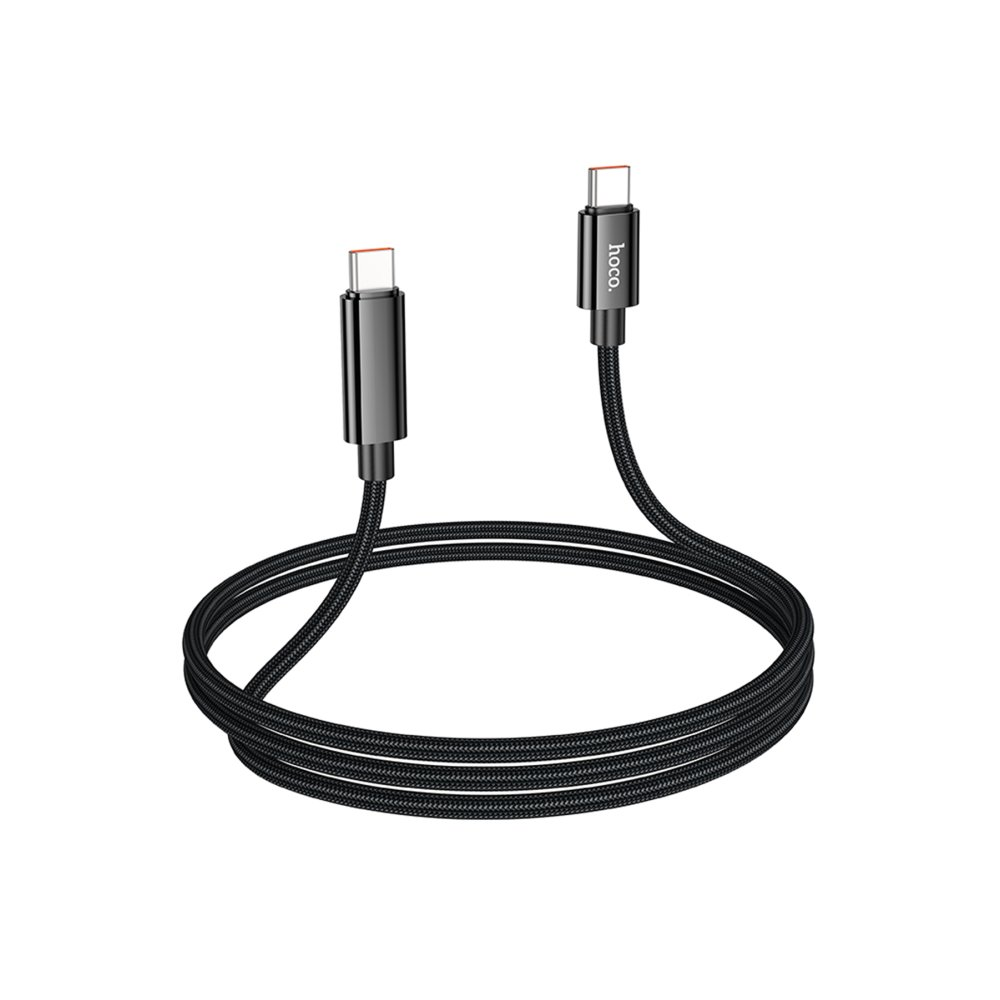 Beyaz arka plan üzerinde iki konektörlü siyah USB-C kablosu.