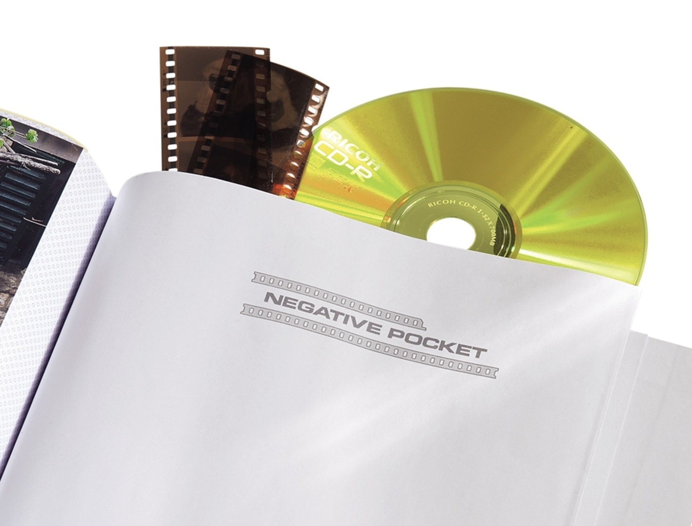 Album na zdjęcia z negatywami i płytą CD-R.