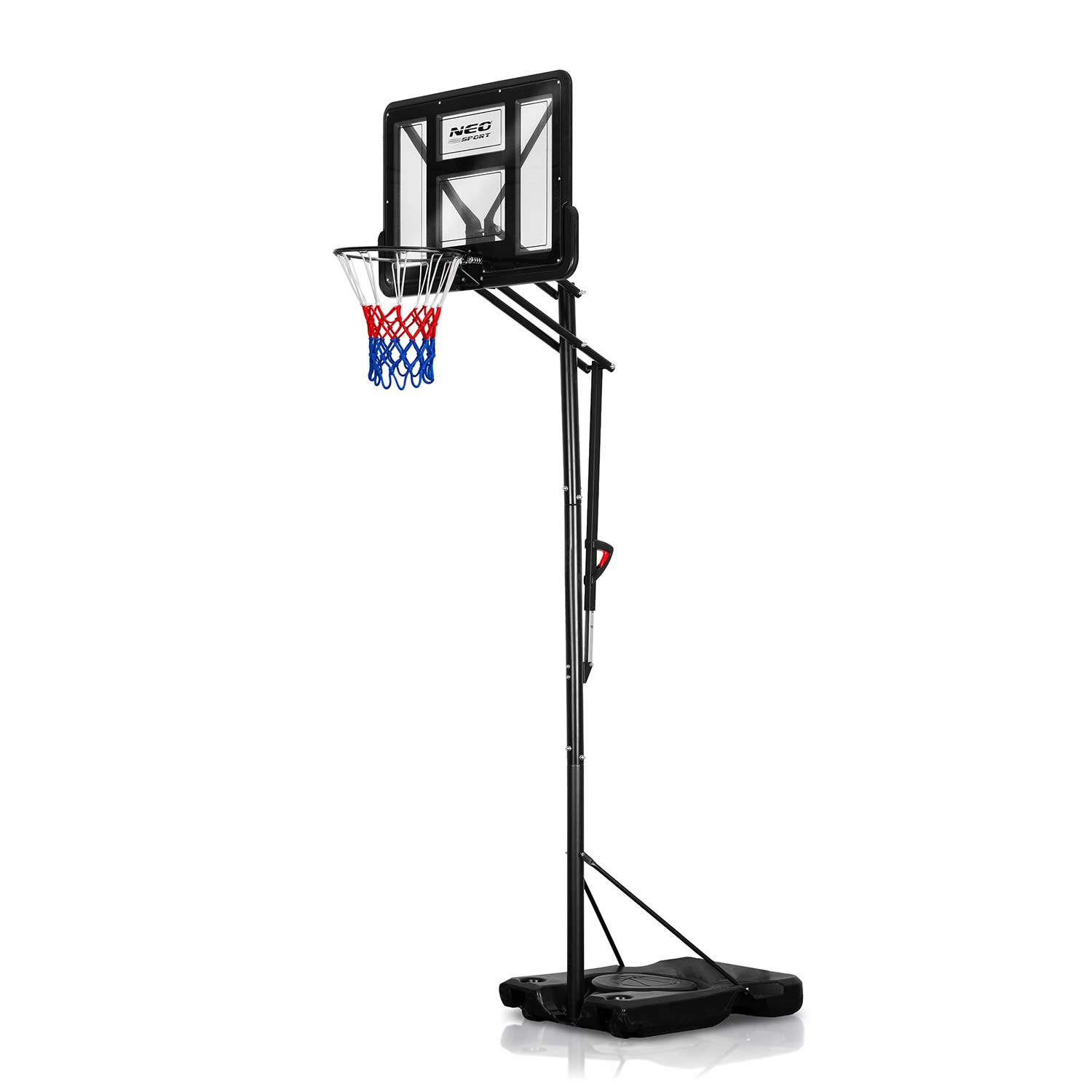 Kosz do koszykówki z czarną tablicą i czerwononiebieską siatką na regulowanym stojaku.
