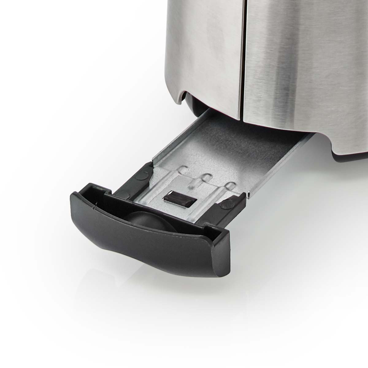 Zbliżenie srebrnego tostera z wysuniętą czarną dźwignią.