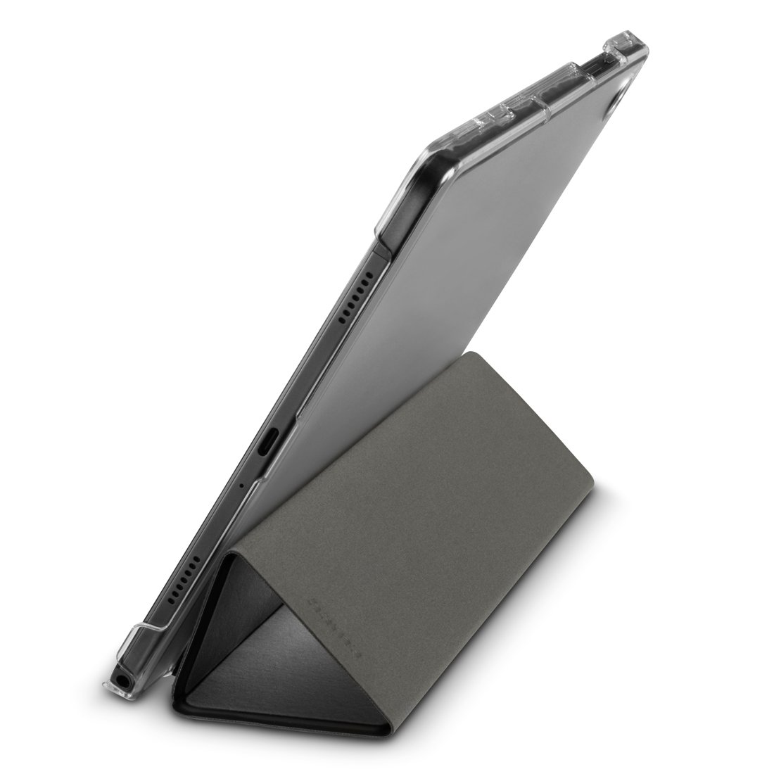 Szary tablet w przezroczystym etui, oparty na szarej podstawce.