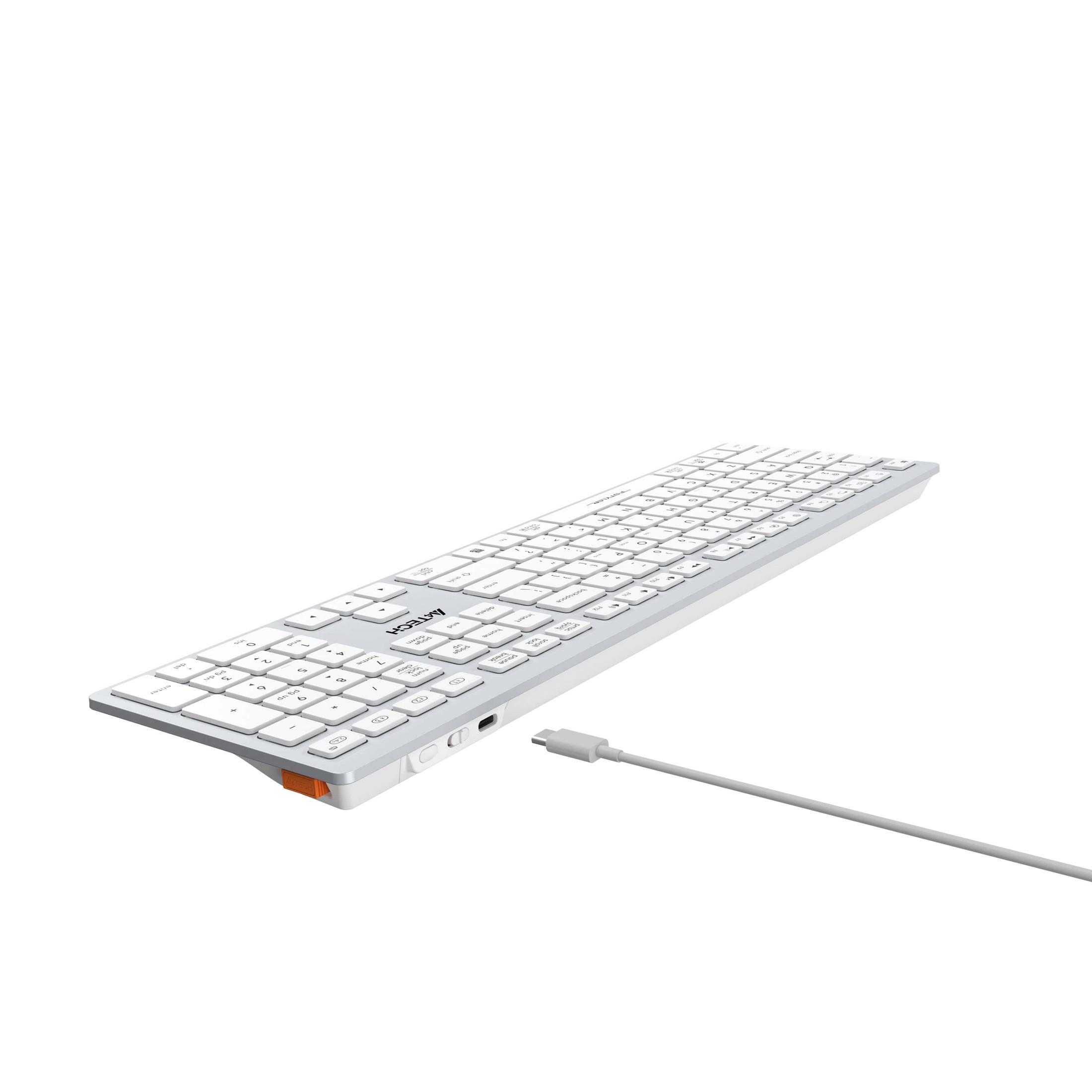 USB-C bağlantı noktasına ve ayrı şarj kablosuna sahip beyaz, ince ATECH klavye.