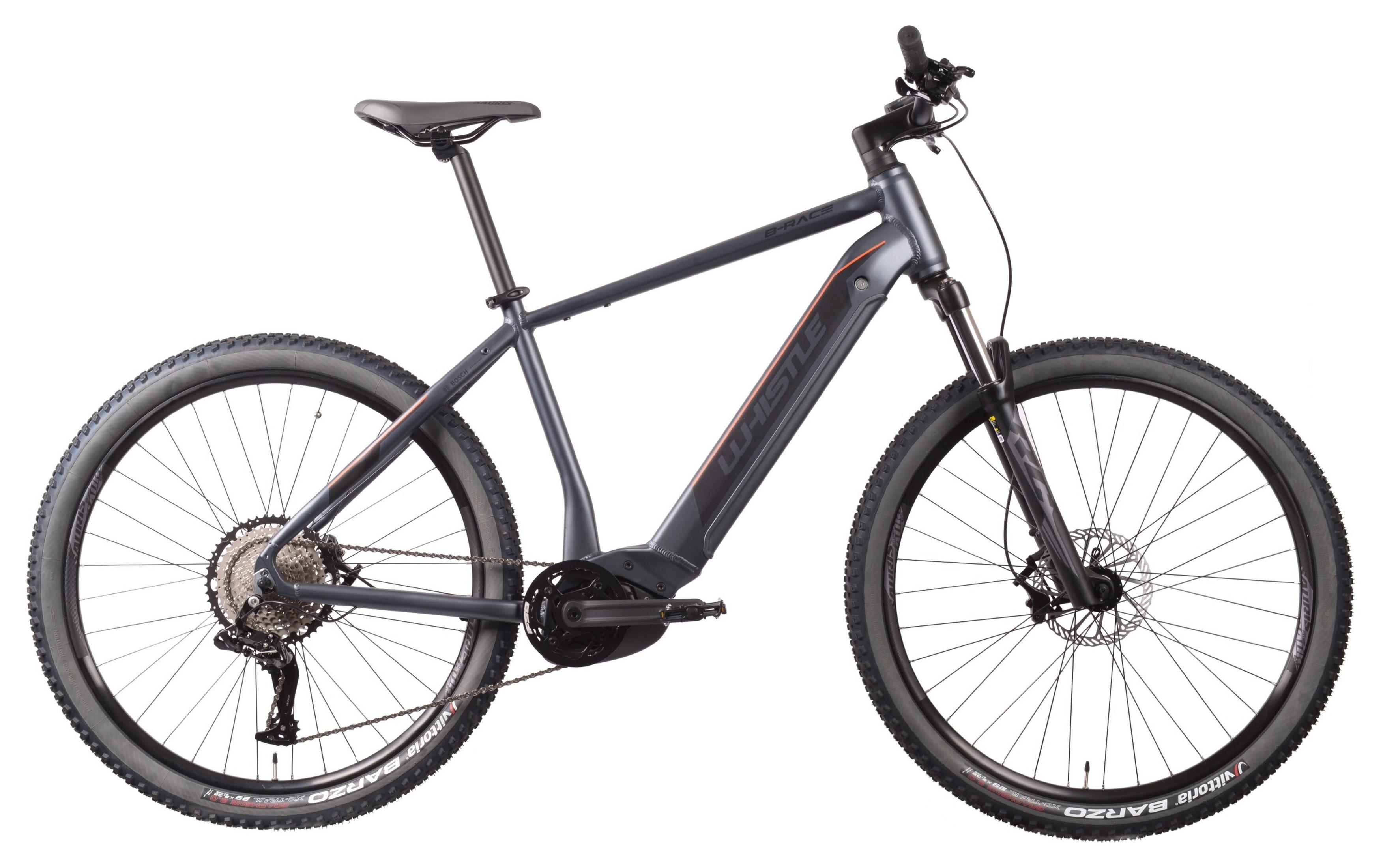 Szary rower elektryczny z czarnym siodełkiem, oponami i kierownicą.